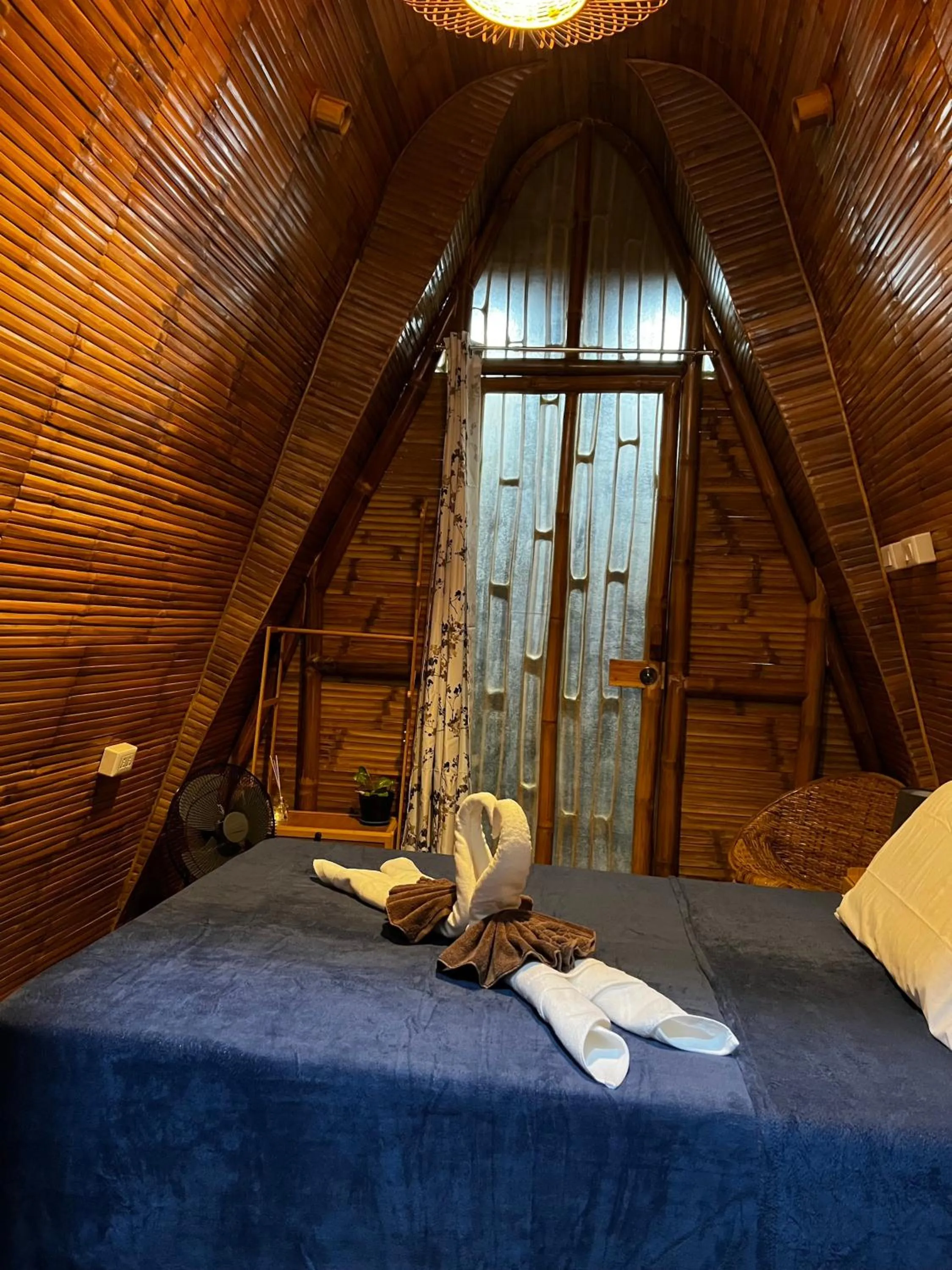 Bed in The Backyard Inn