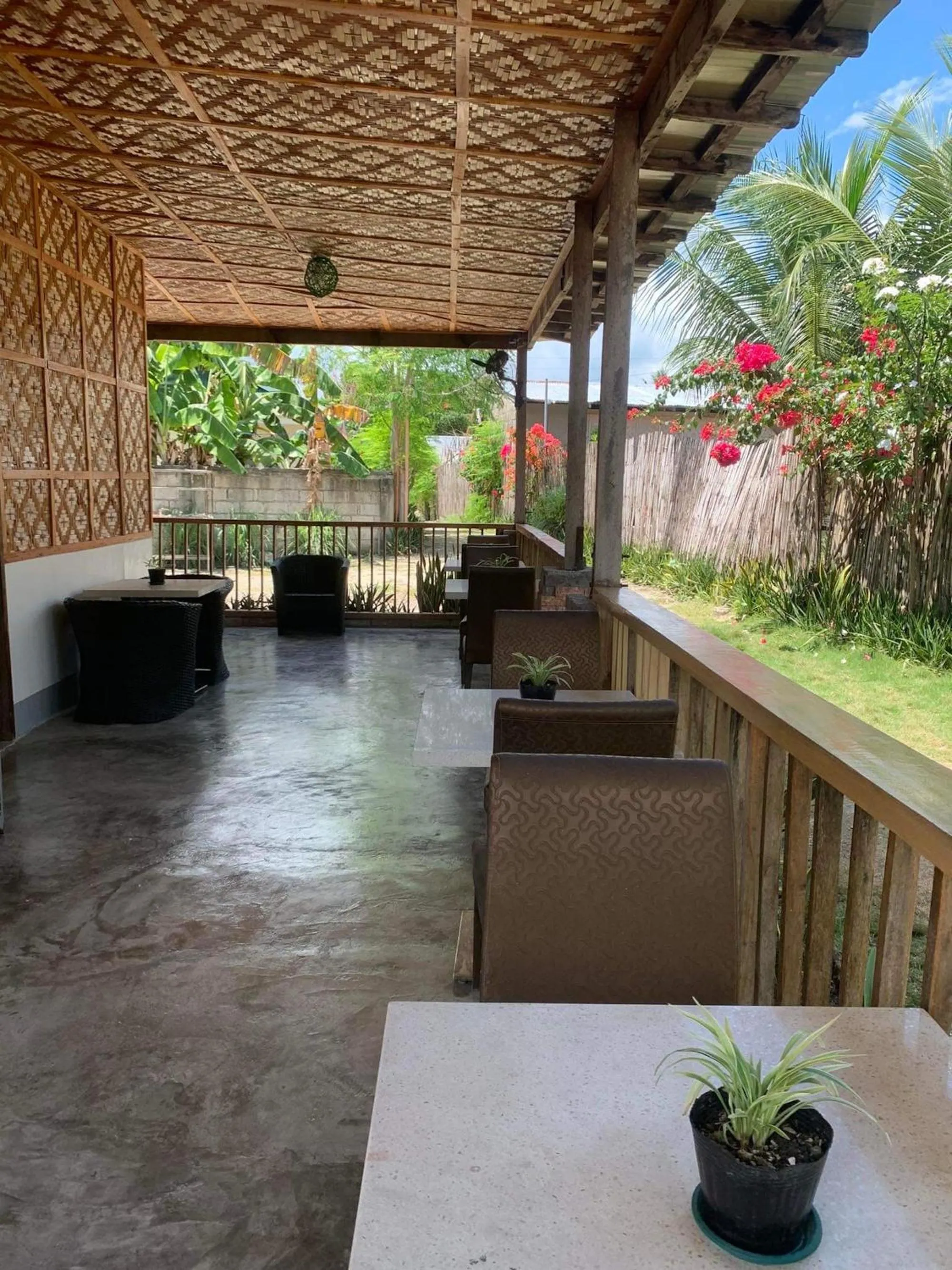 Patio in The Backyard Inn