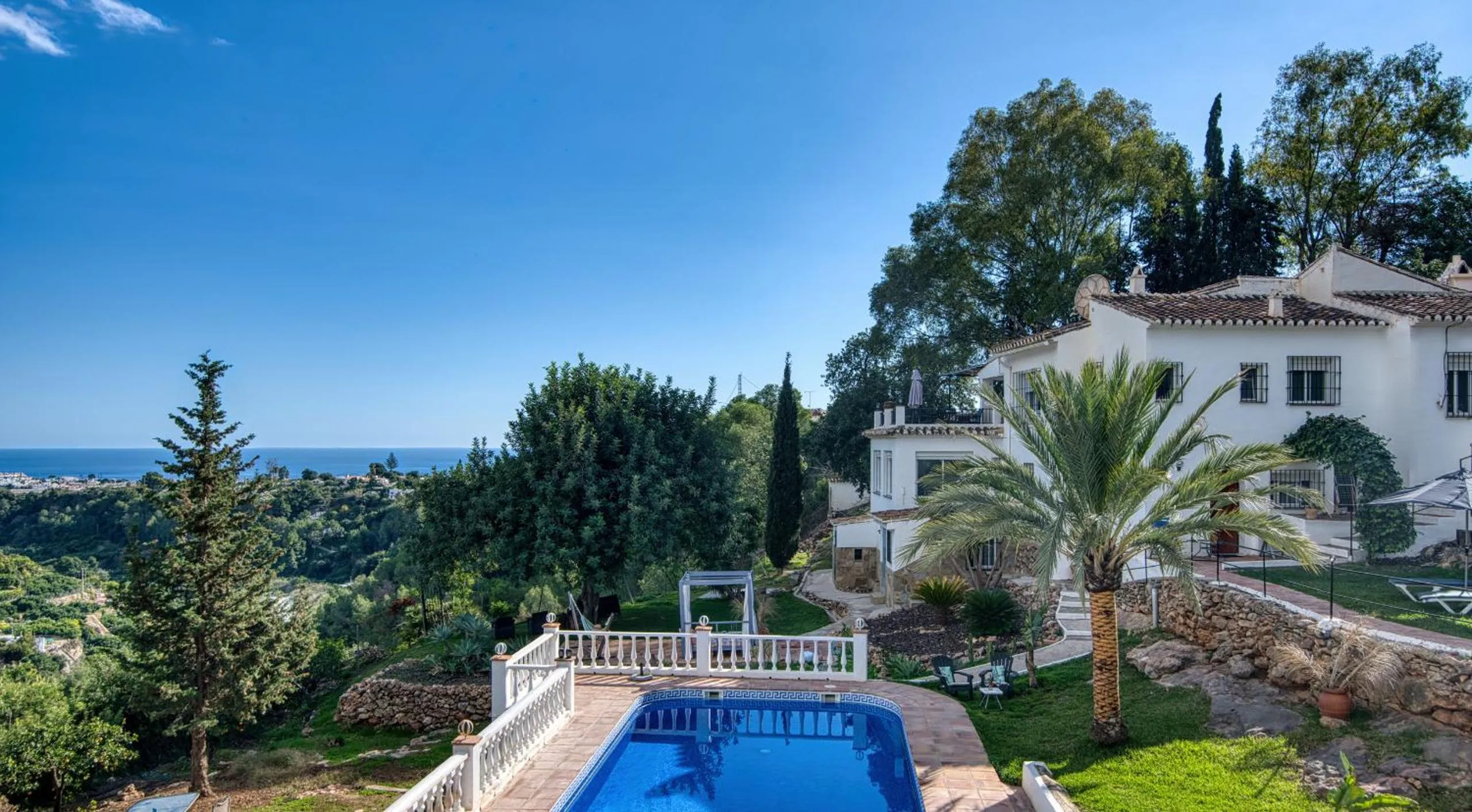 Property building in Villa Morera Bed & Breakfast