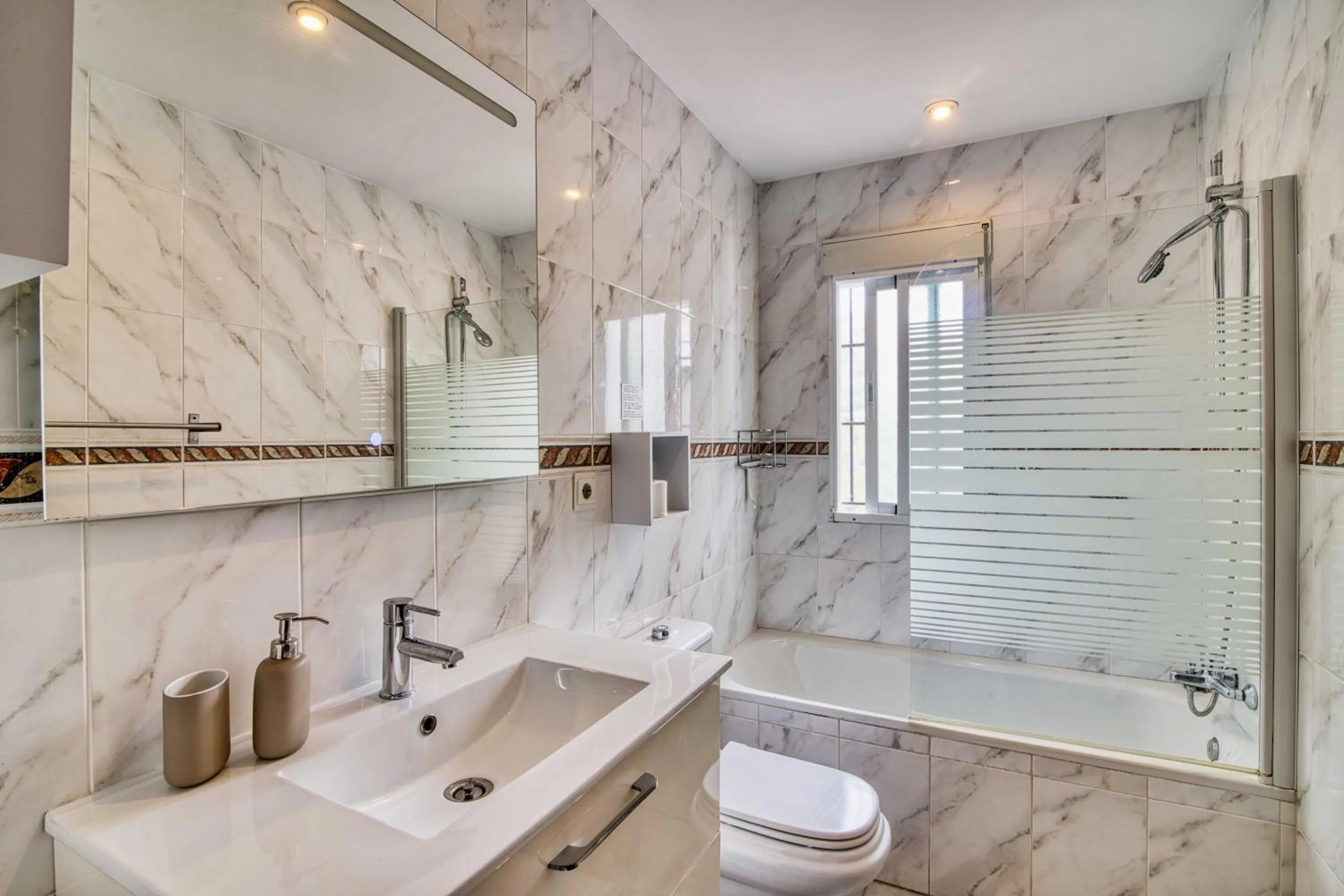 Bathroom in Villa Morera Bed & Breakfast