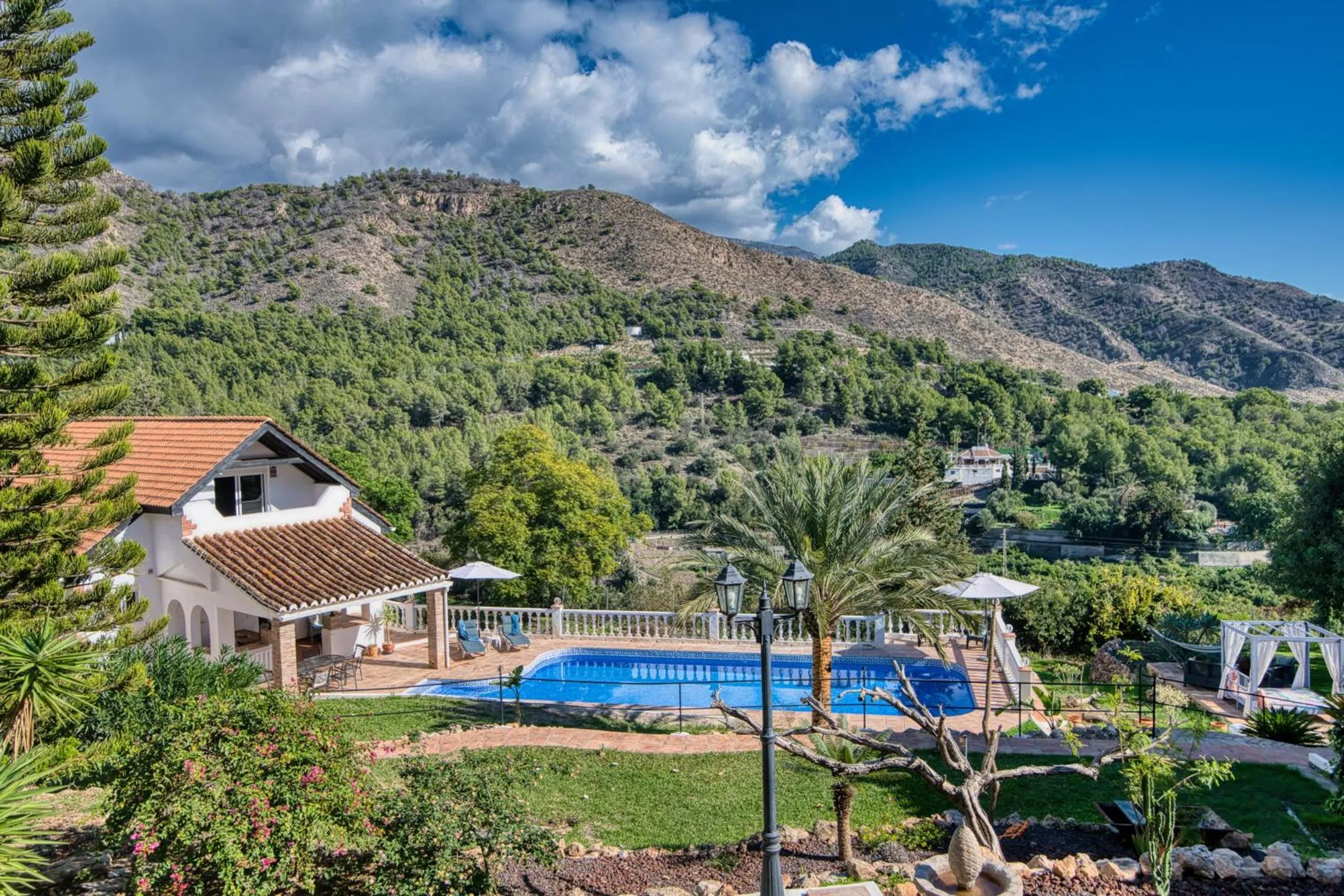 Property building in Villa Morera Bed & Breakfast