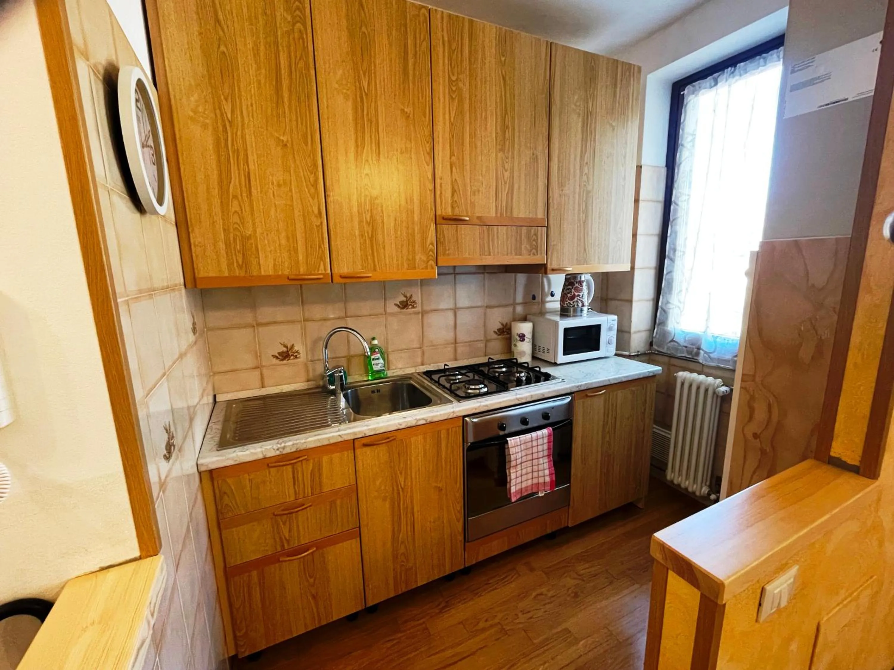 Kitchen or kitchenette in Hotel Diffuso Il Portichetto sulla collina a Vezio Perledo