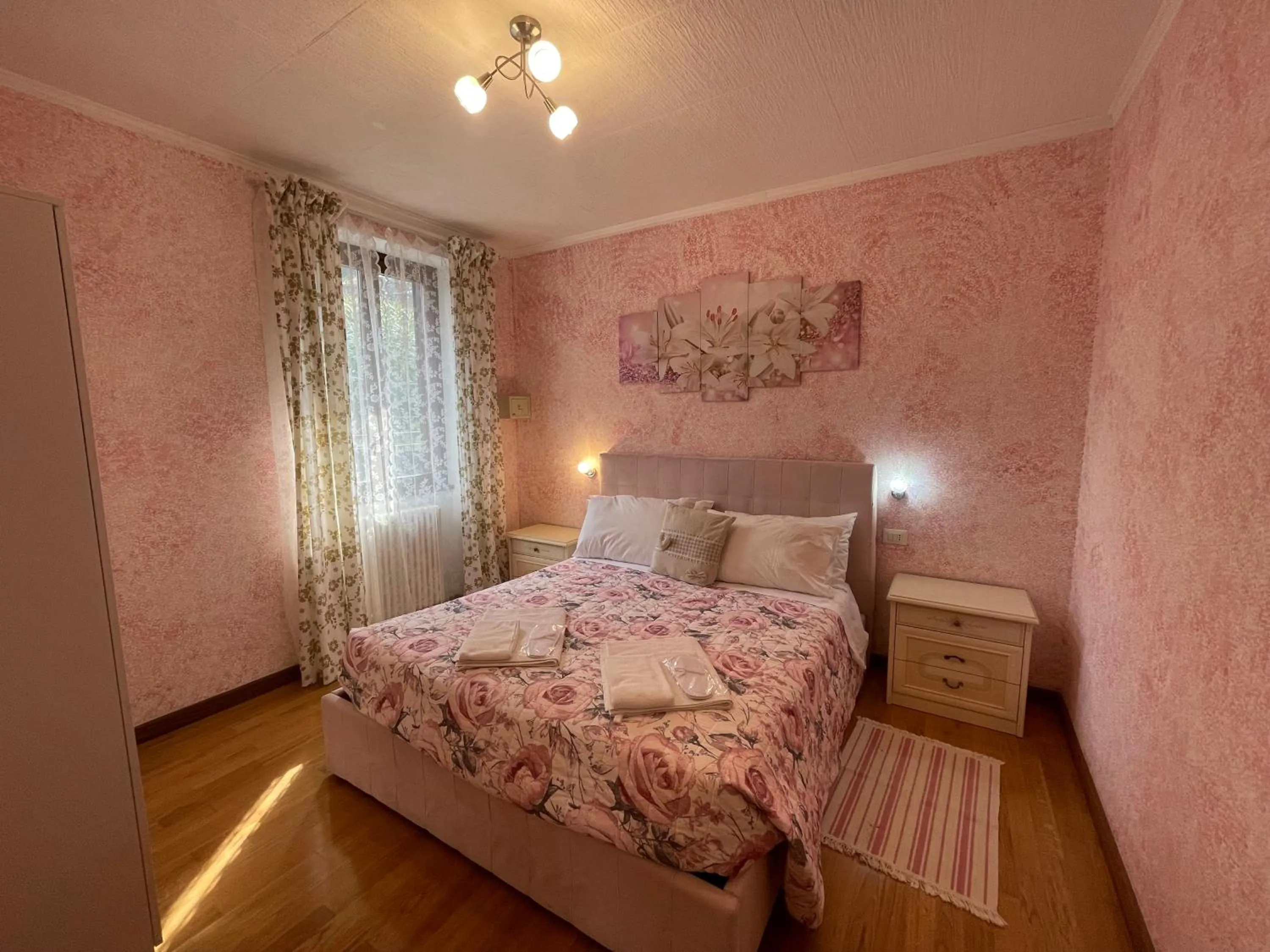 Bed in Hotel Diffuso Il Portichetto sulla collina a Vezio Perledo