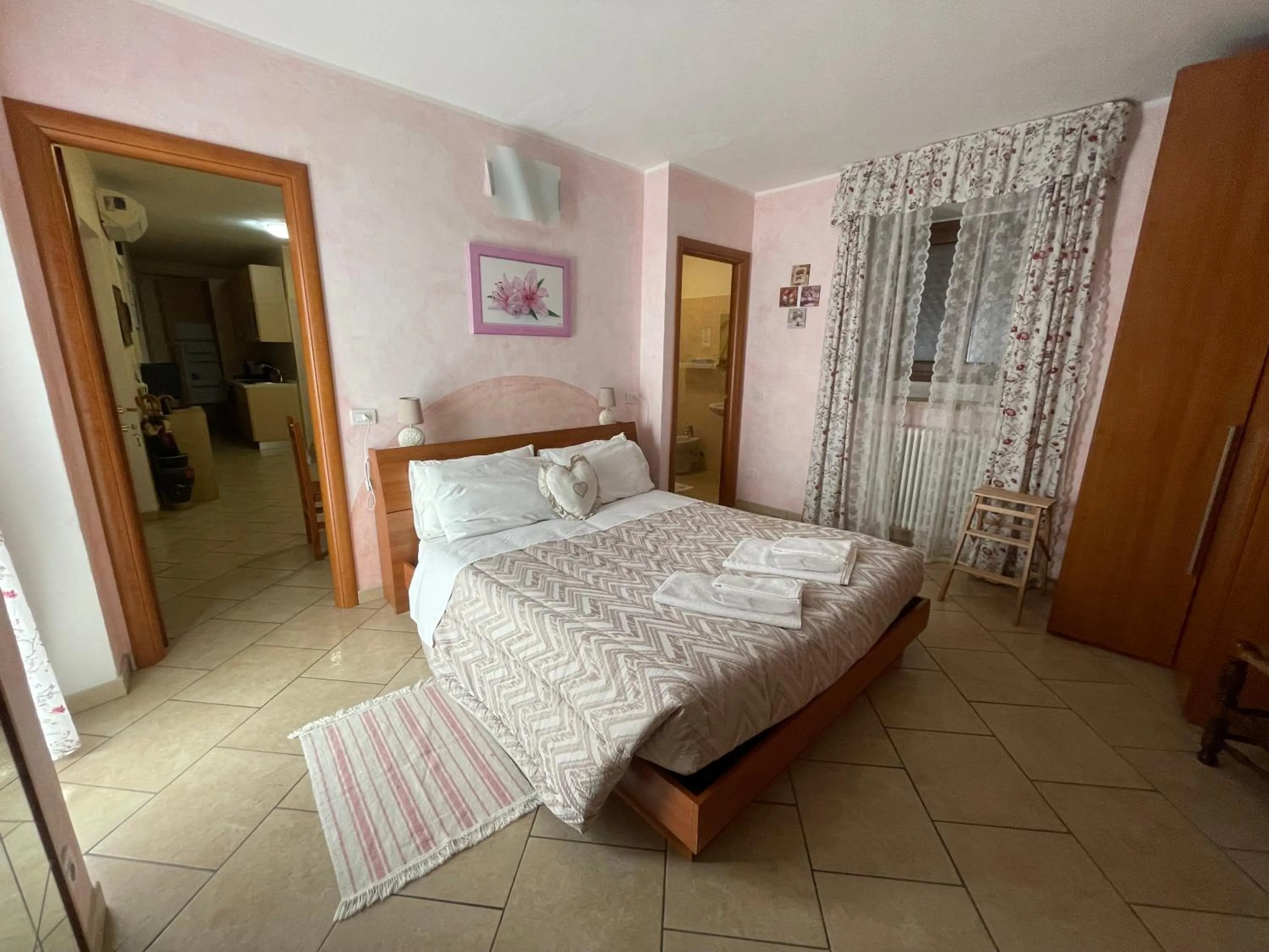 Bed in Hotel Diffuso Il Portichetto sulla collina a Vezio Perledo