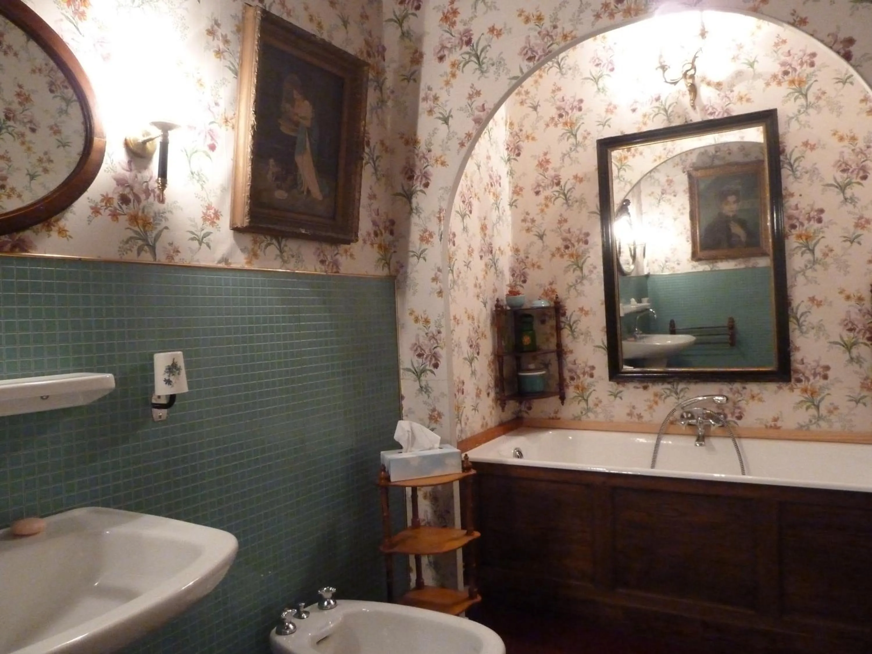 Bathroom in Hôtes de Montboulan