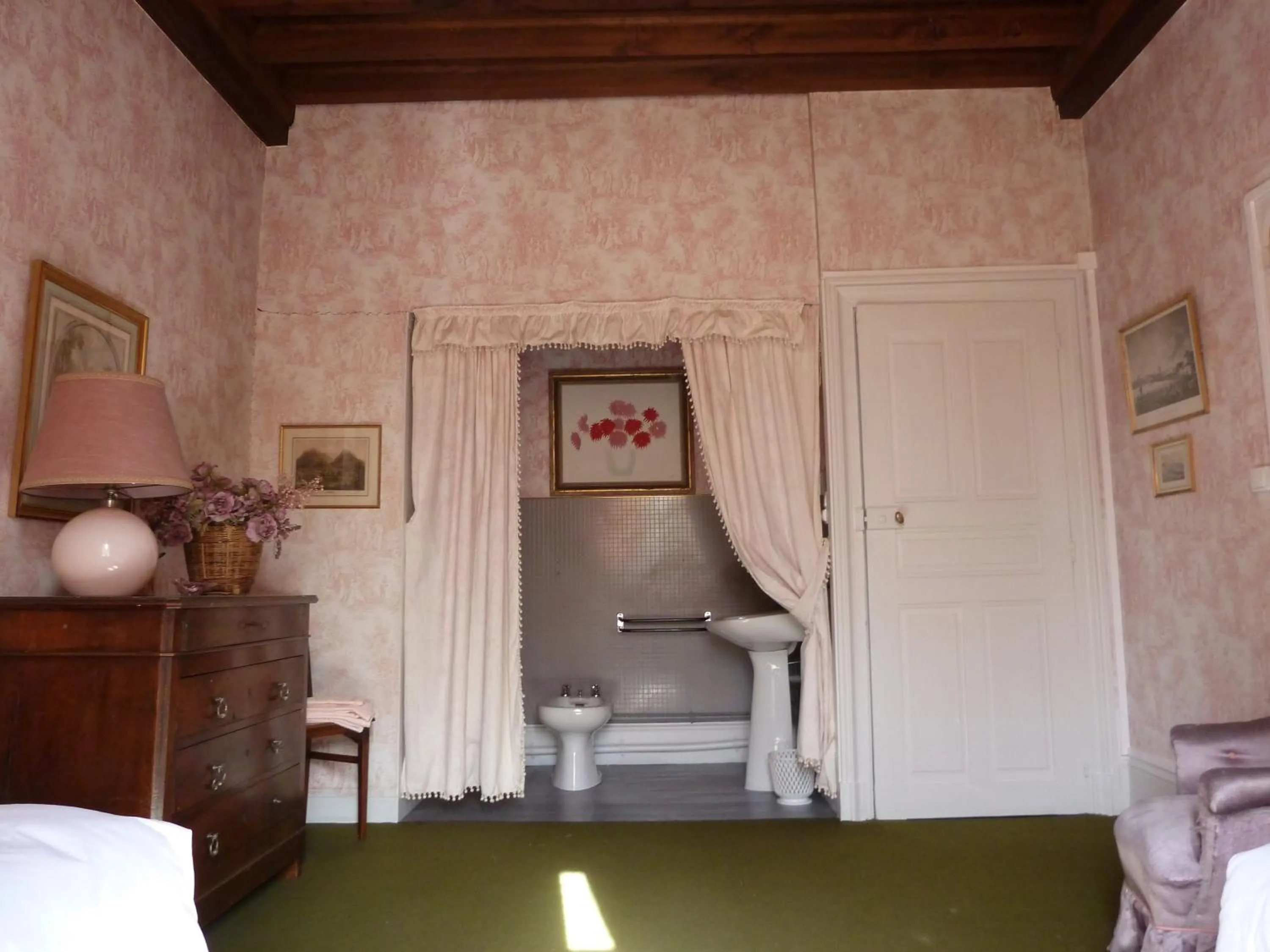 Bedroom in Hôtes de Montboulan