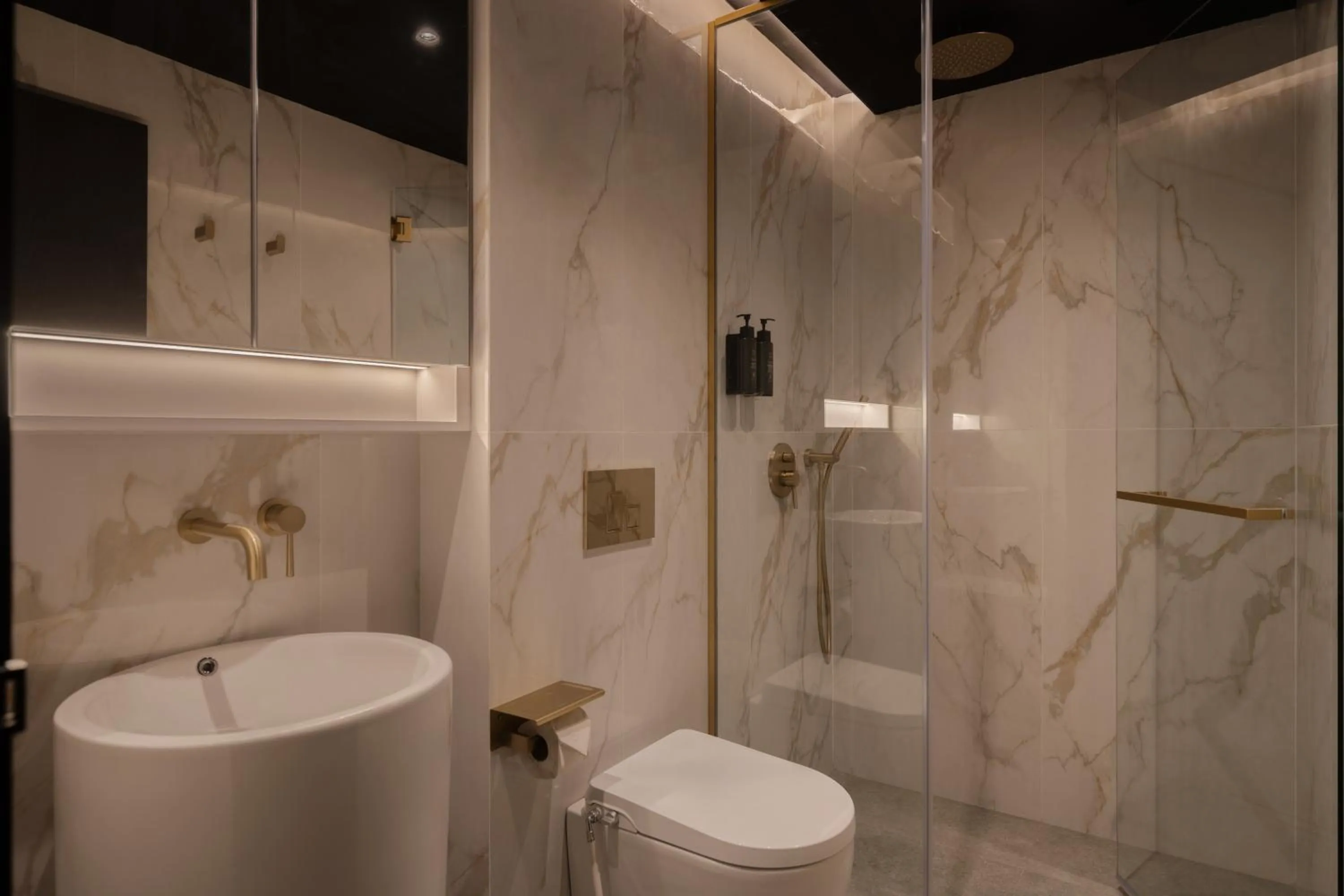 Cube Social Boutique Capsule Hotel at Boat Quay