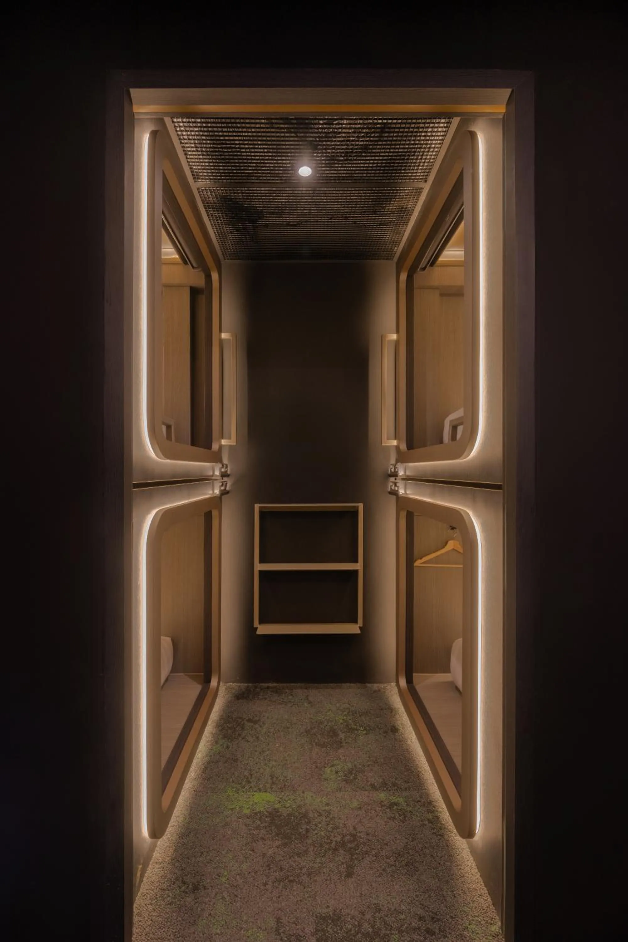 Cube Social Boutique Capsule Hotel at Boat Quay