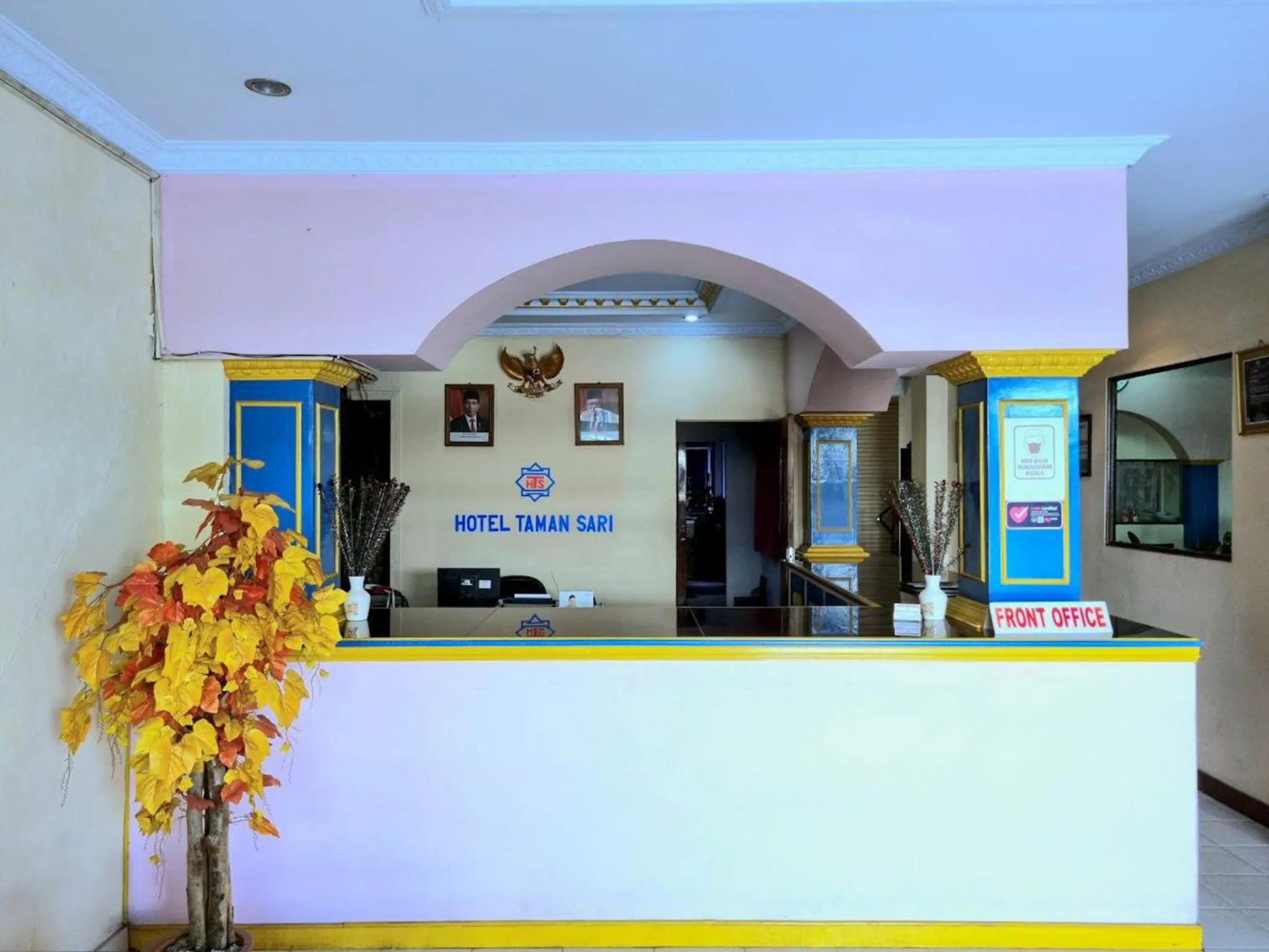 Lobby or reception in Hotel Taman Sari