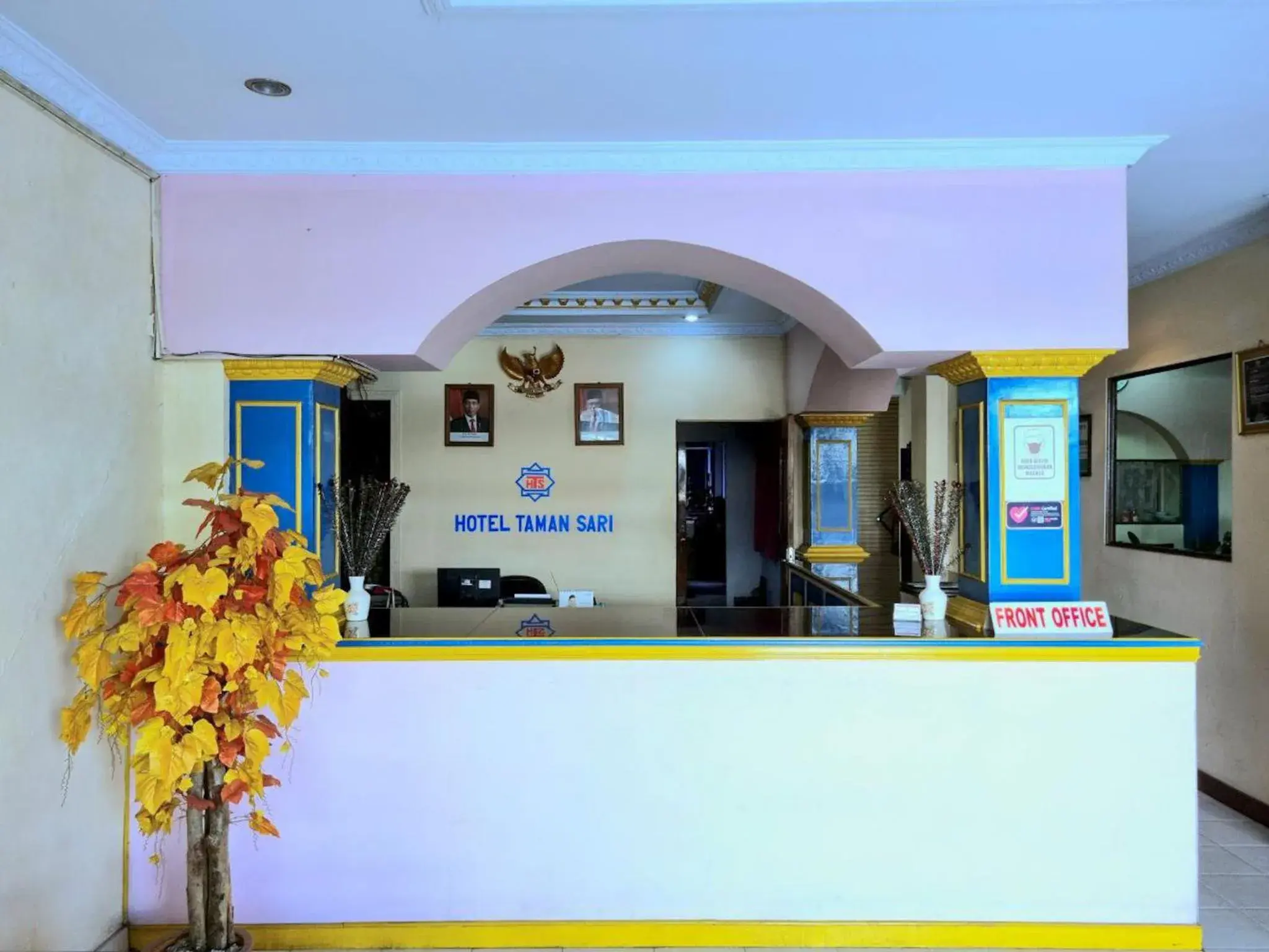 Lobby or reception in Hotel Taman Sari Lobby or reception in Hotel Taman Sari