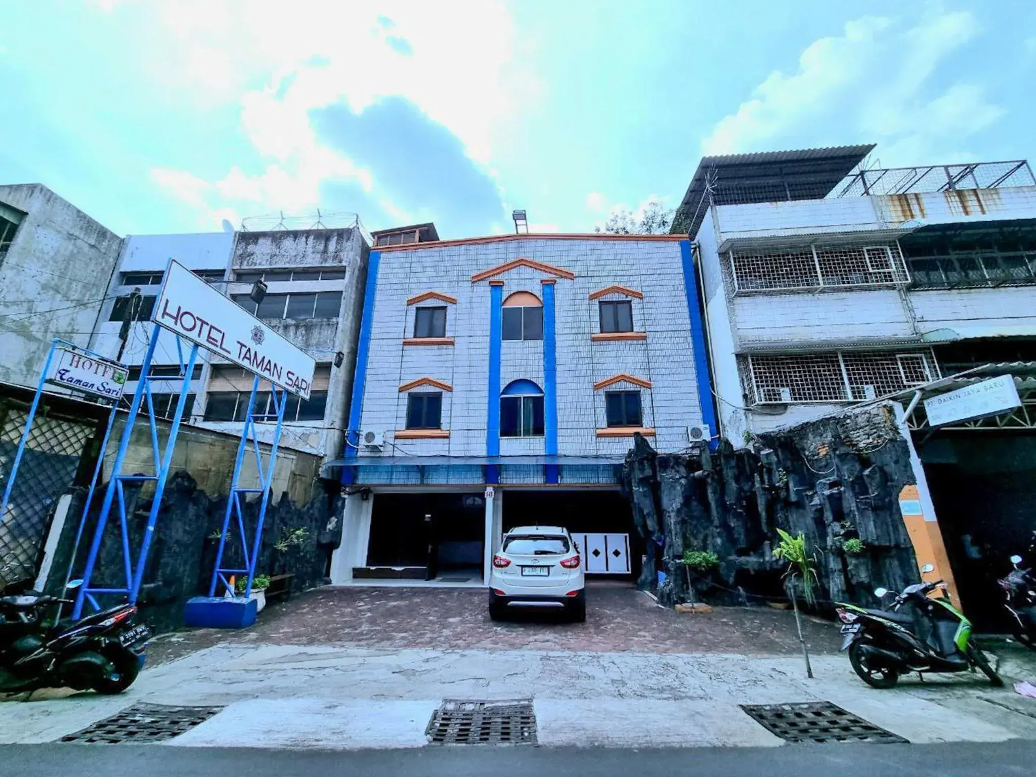 Property building in Hotel Taman Sari Property building in Hotel Taman Sari