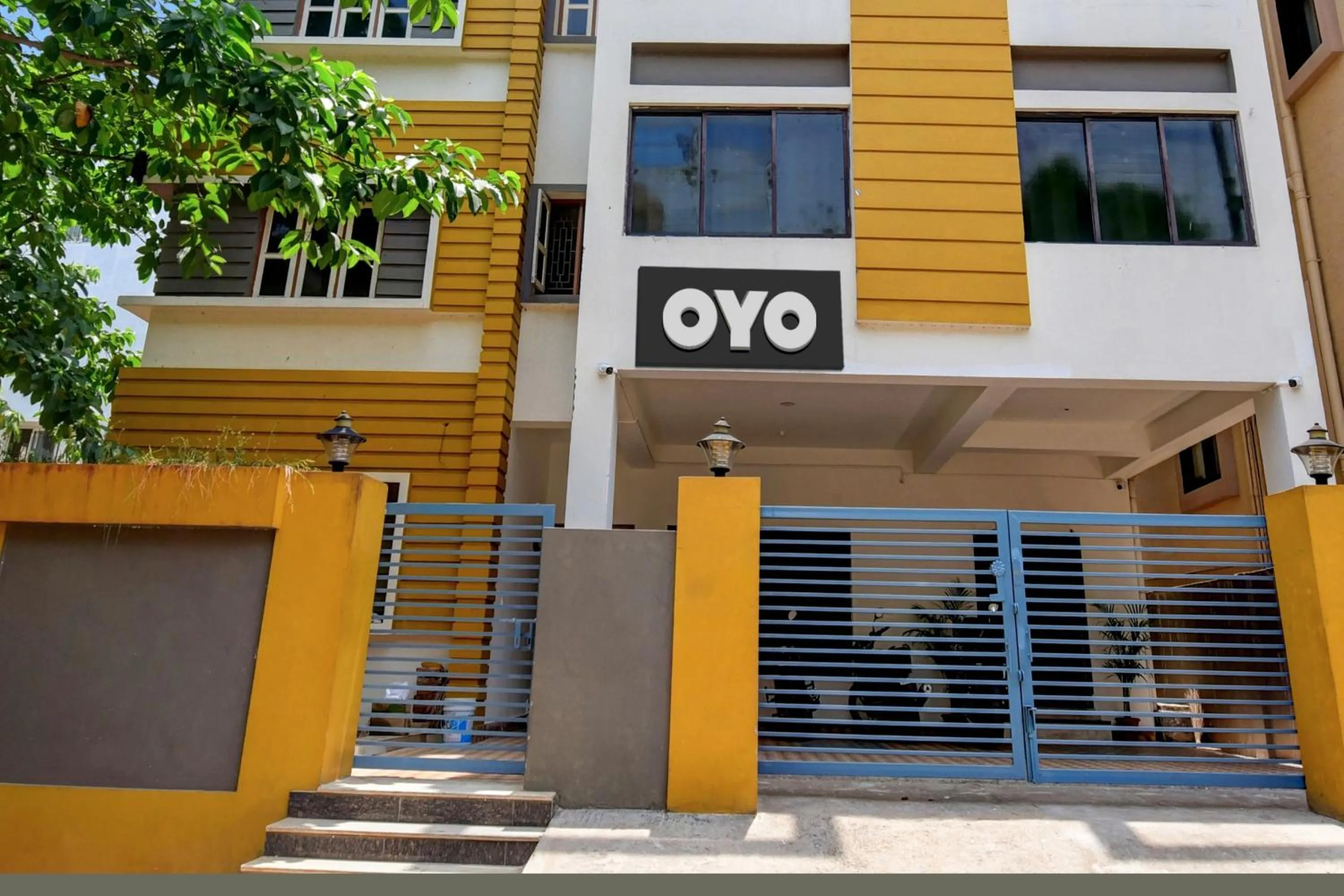 Facade/entrance in Hotel O Anvi