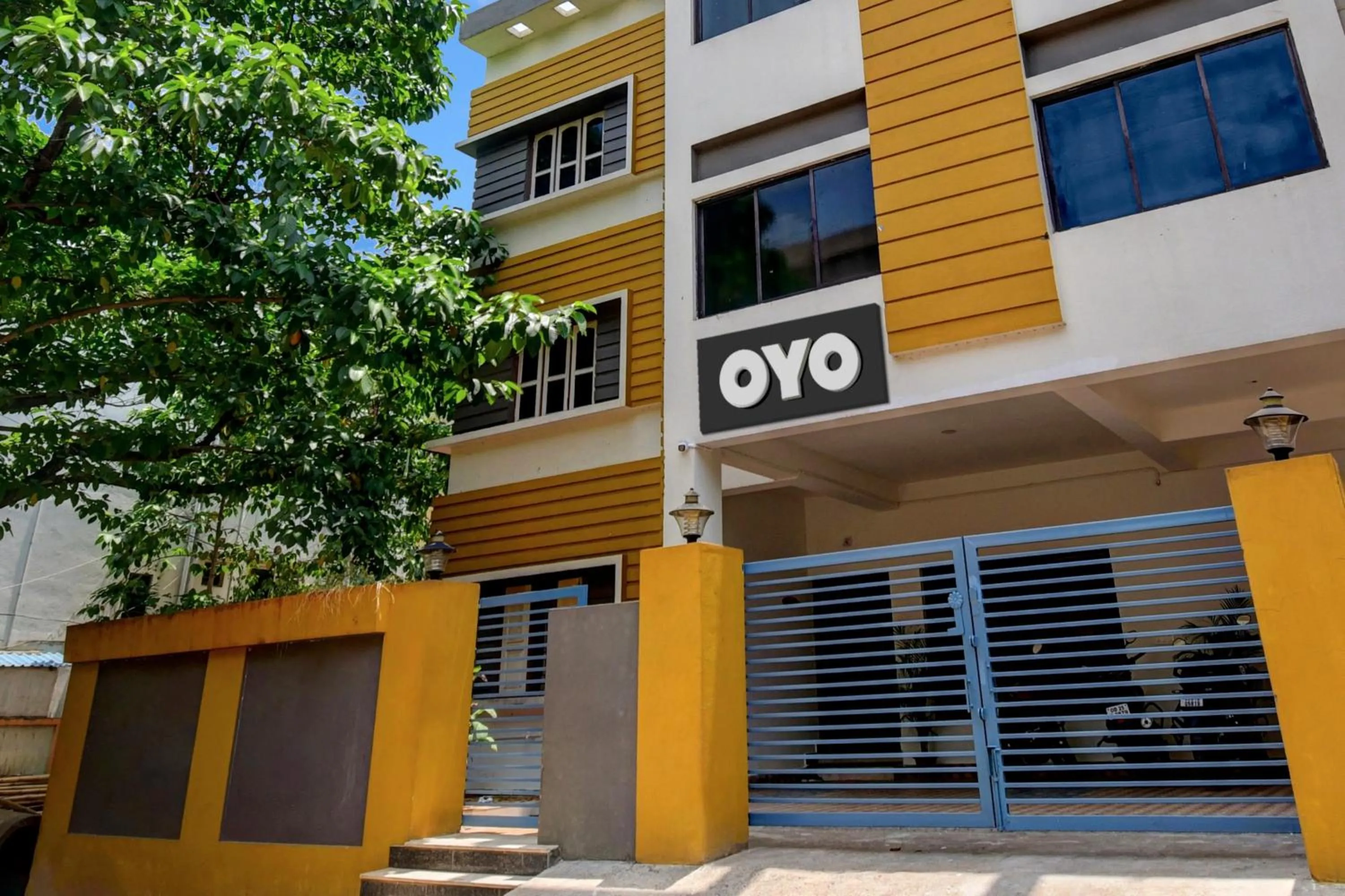 Facade/entrance in Hotel O Anvi