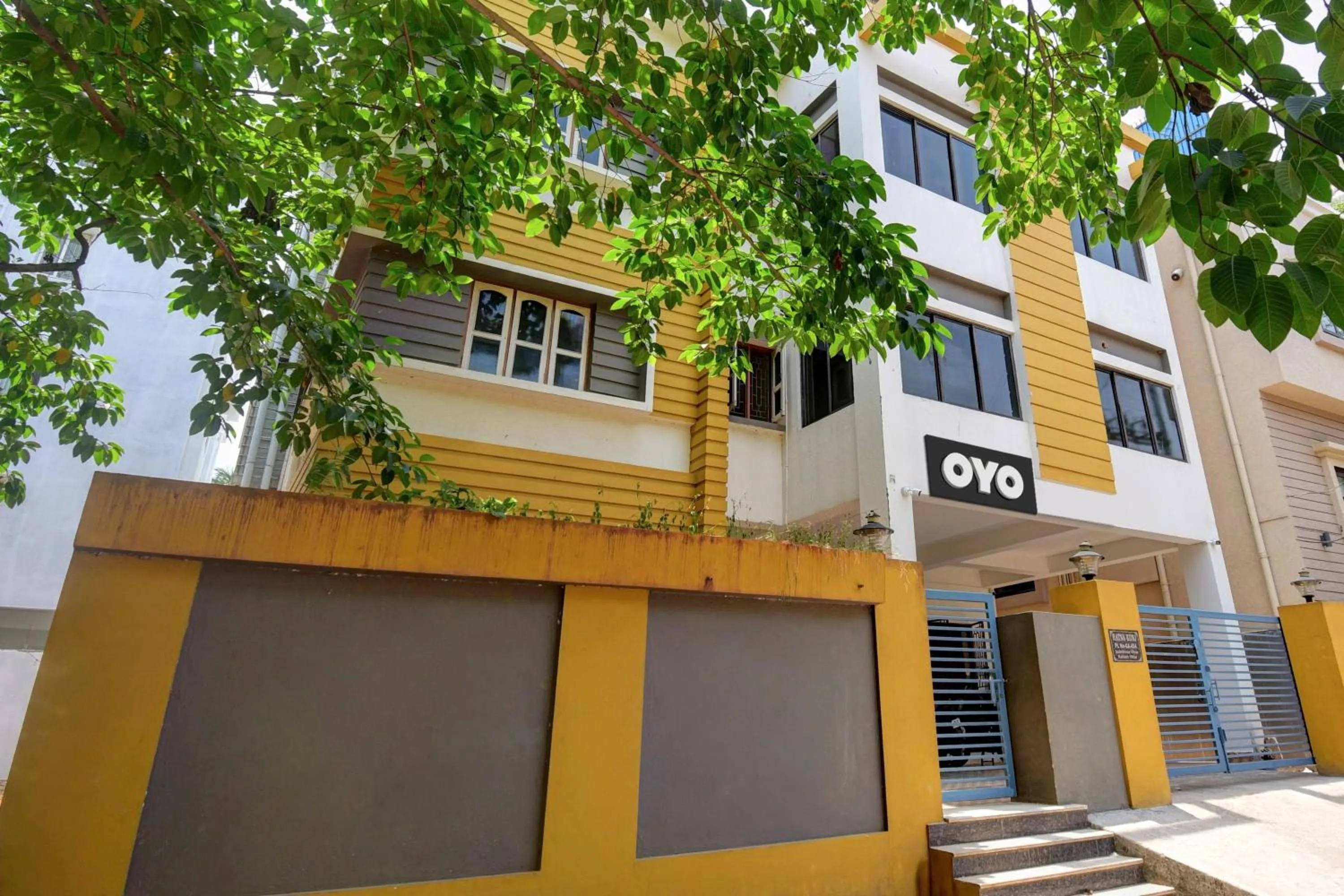 Facade/entrance in Hotel O Anvi