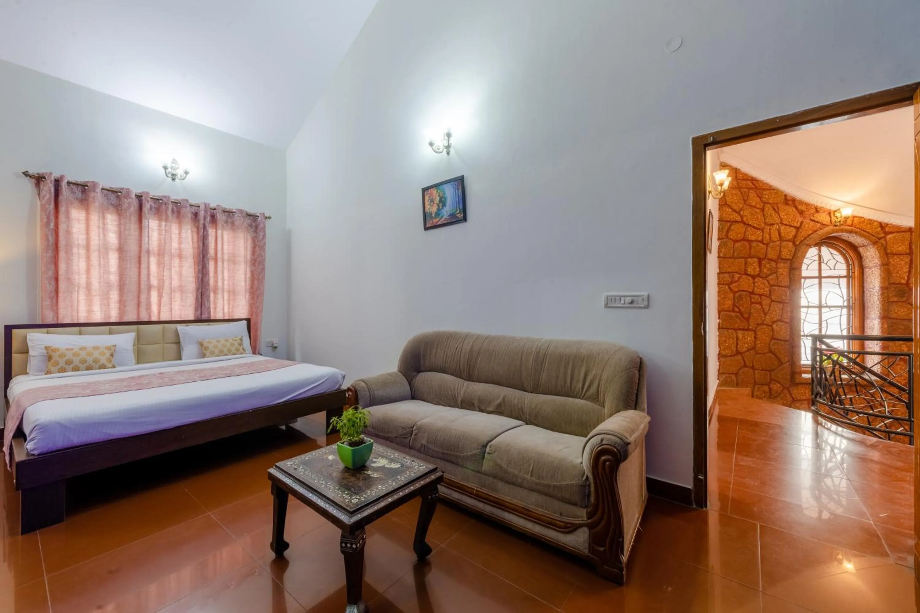 Bed in Redstone Villa by Revkeys