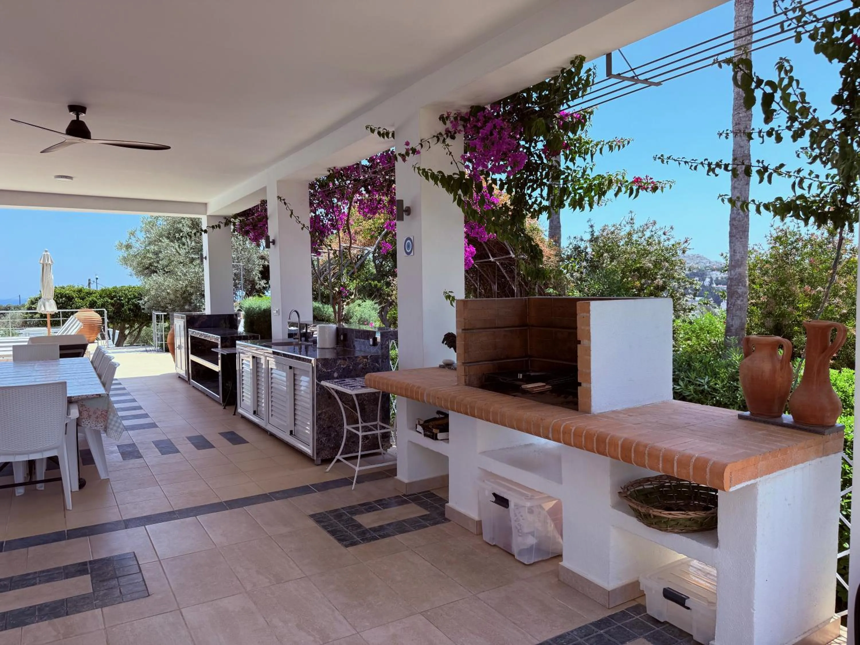 BBQ facilities in Grande Dame Villa of Rhodes