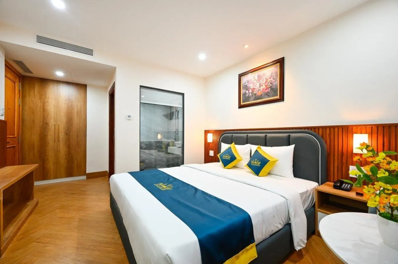 Bed in PLUS VUNG TAU HOTEL