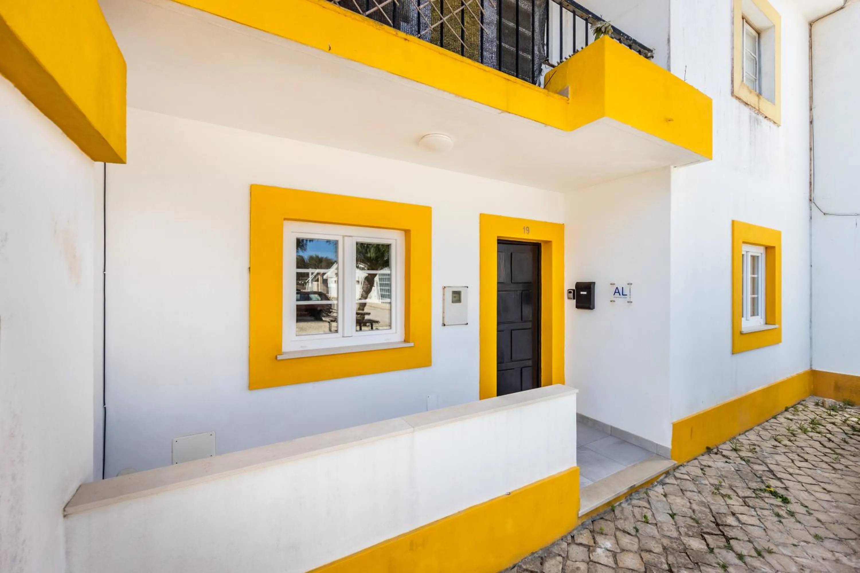 Property building in Casa Memória
