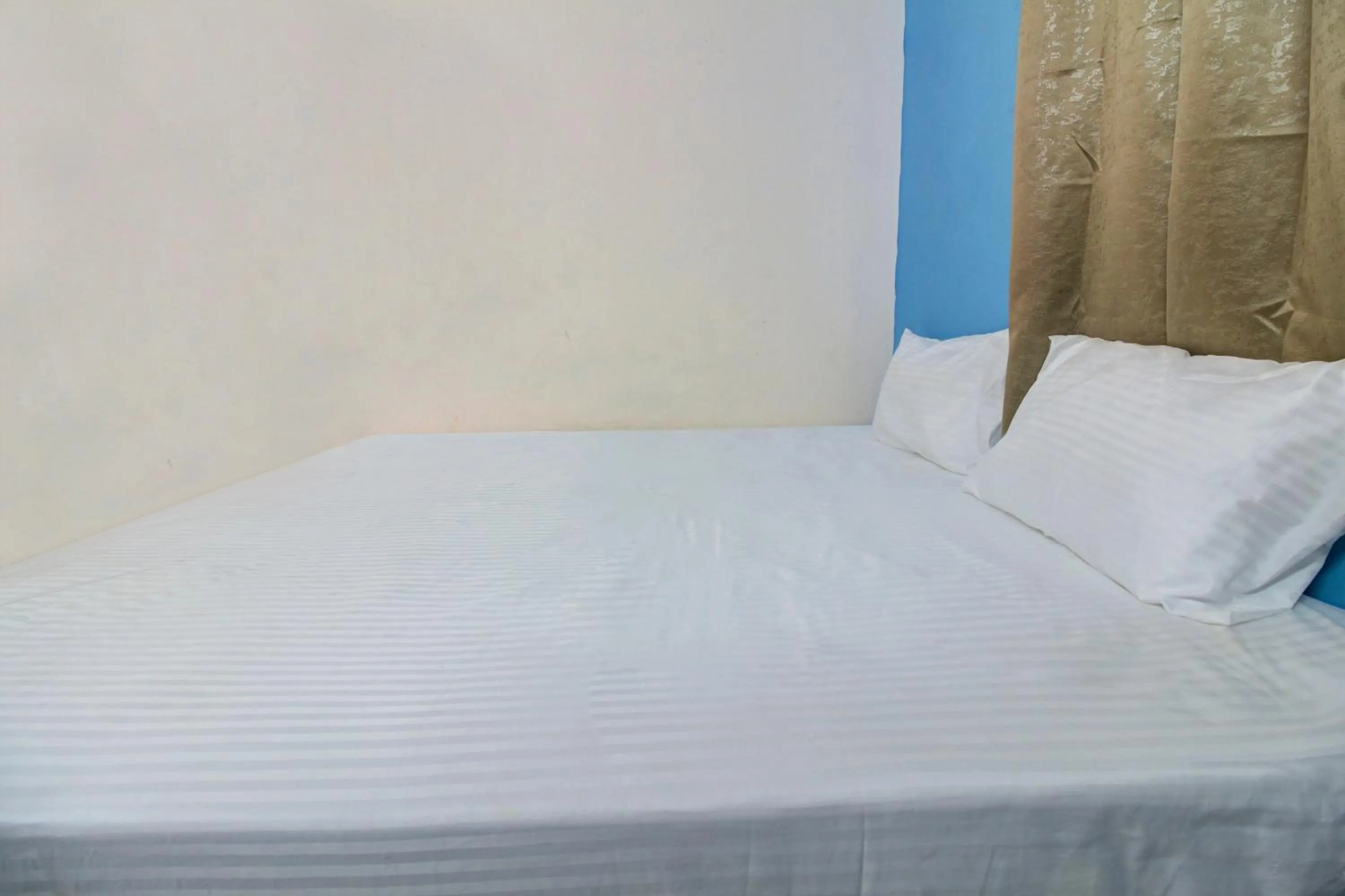 Bedroom, Bed in Hotel O Elite Inn