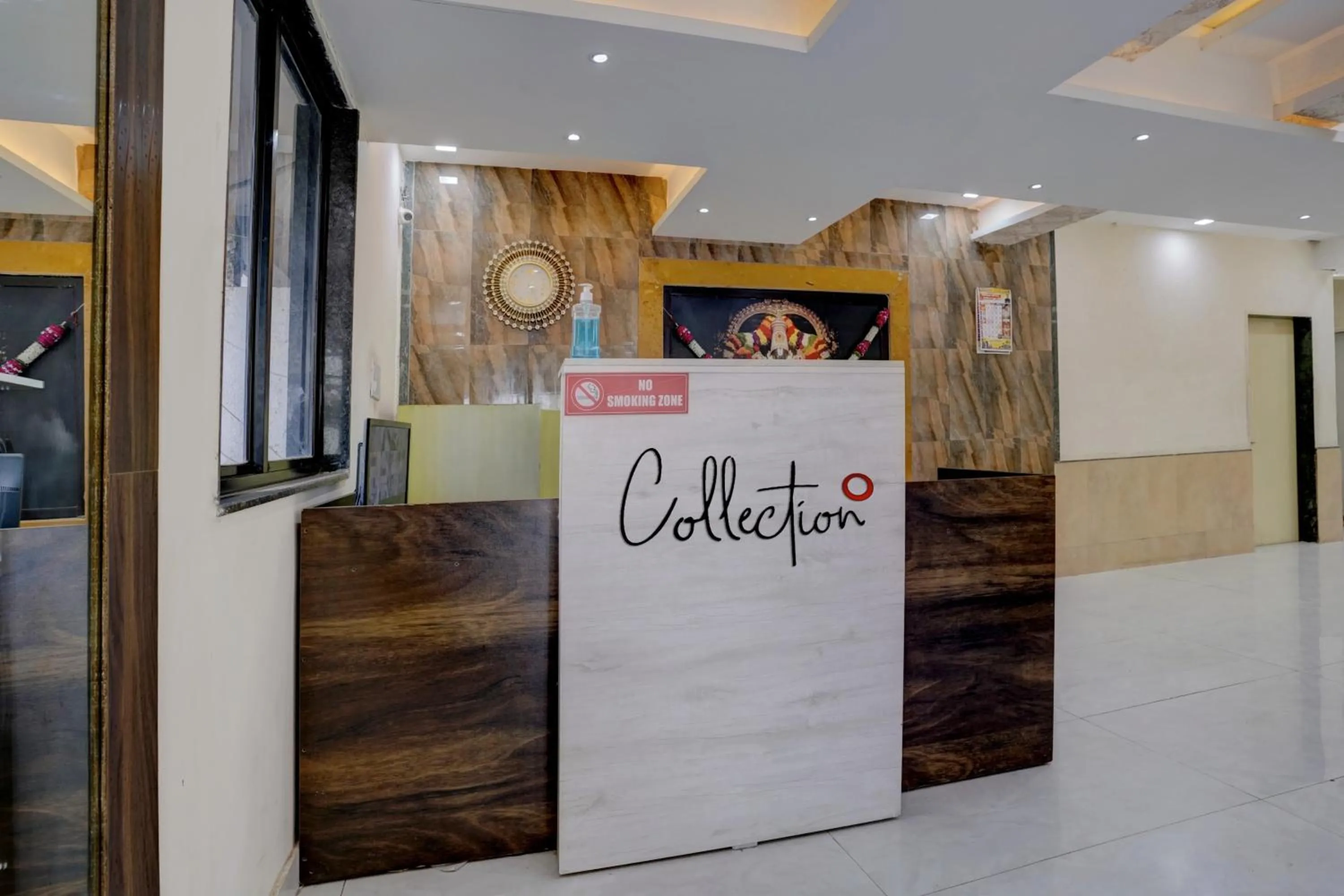 Lobby or reception in Collection O Krupa Lodge