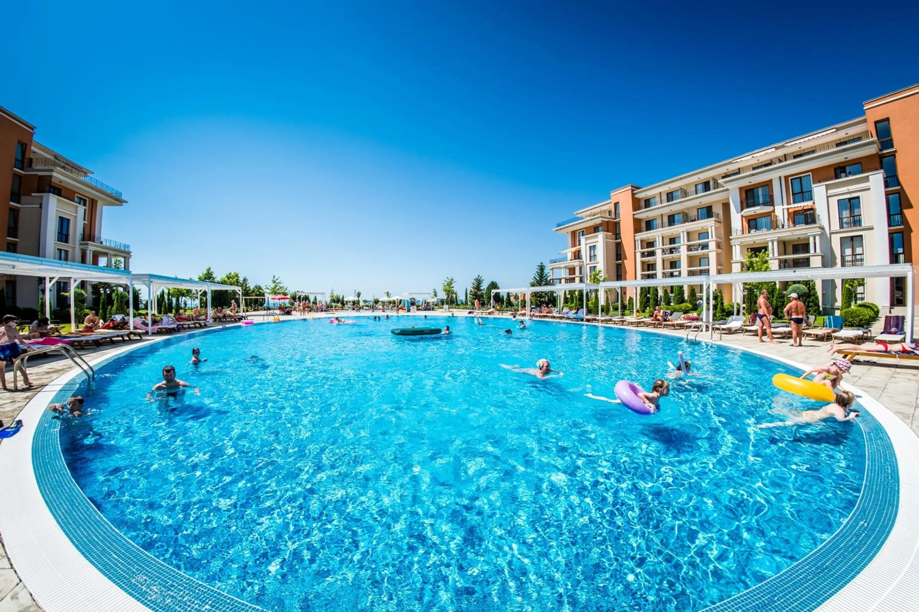 Swimming pool in Prestige Sands Resort