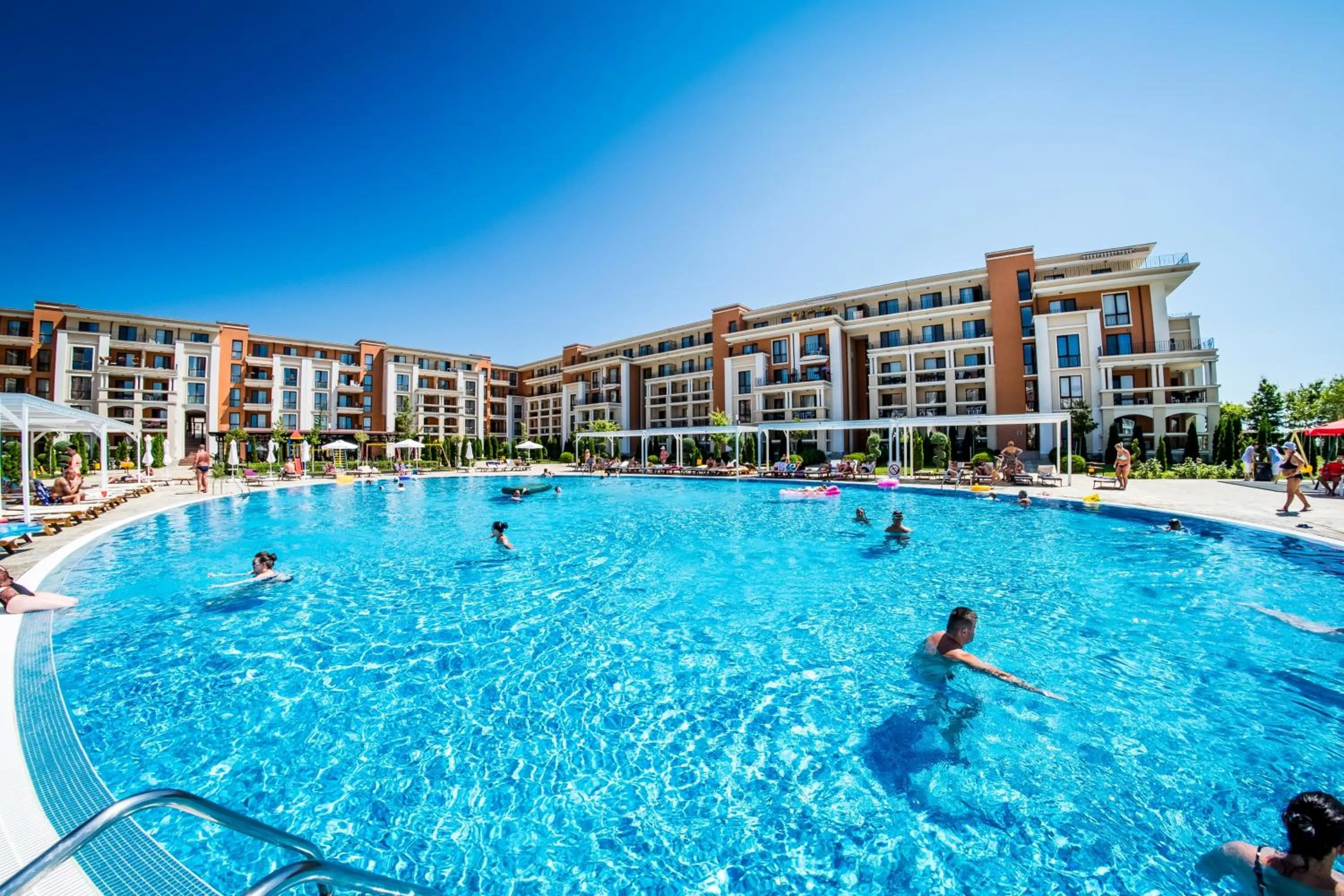 Swimming pool in Prestige Sands Resort