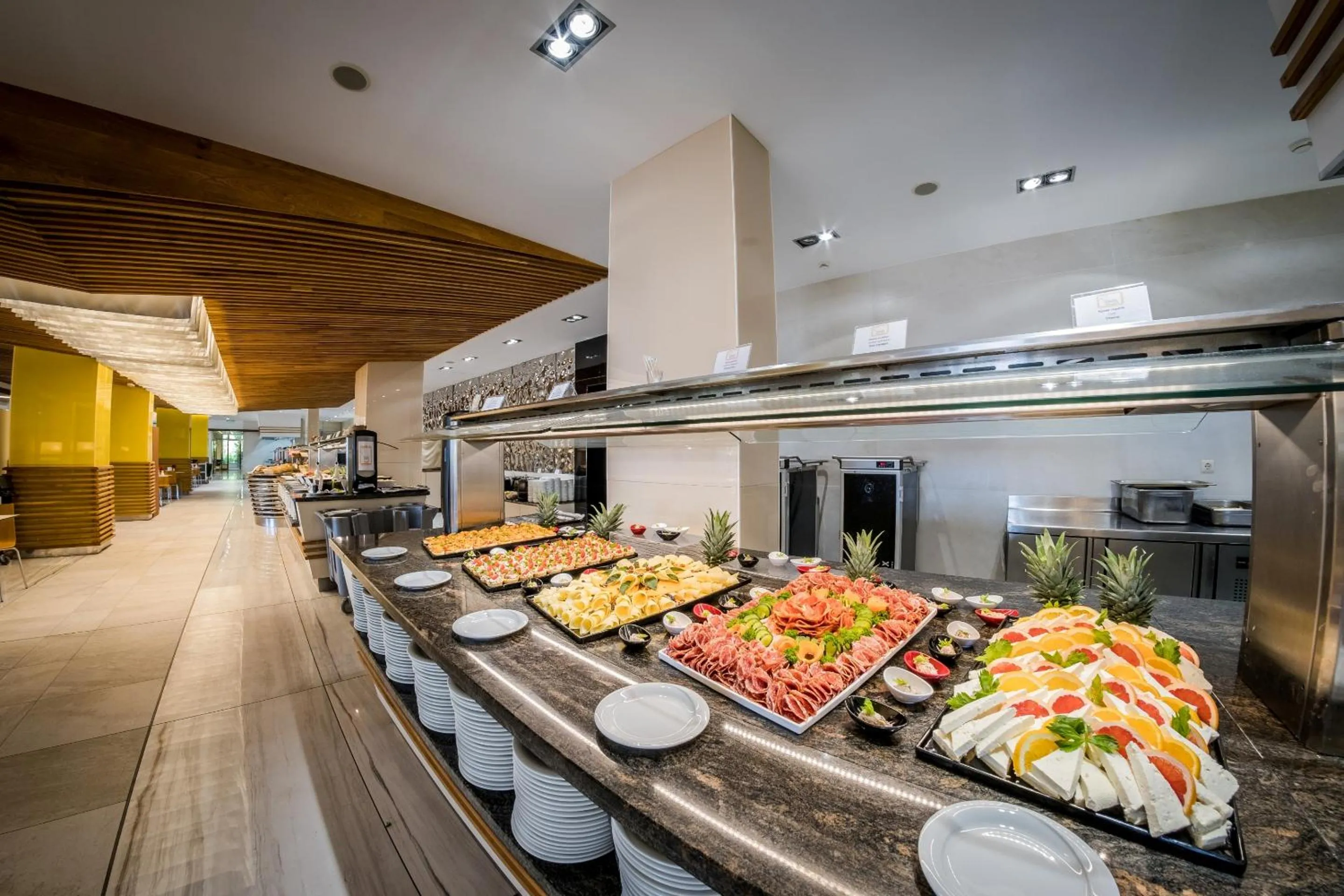 Restaurant/places to eat in Prestige Sands Resort