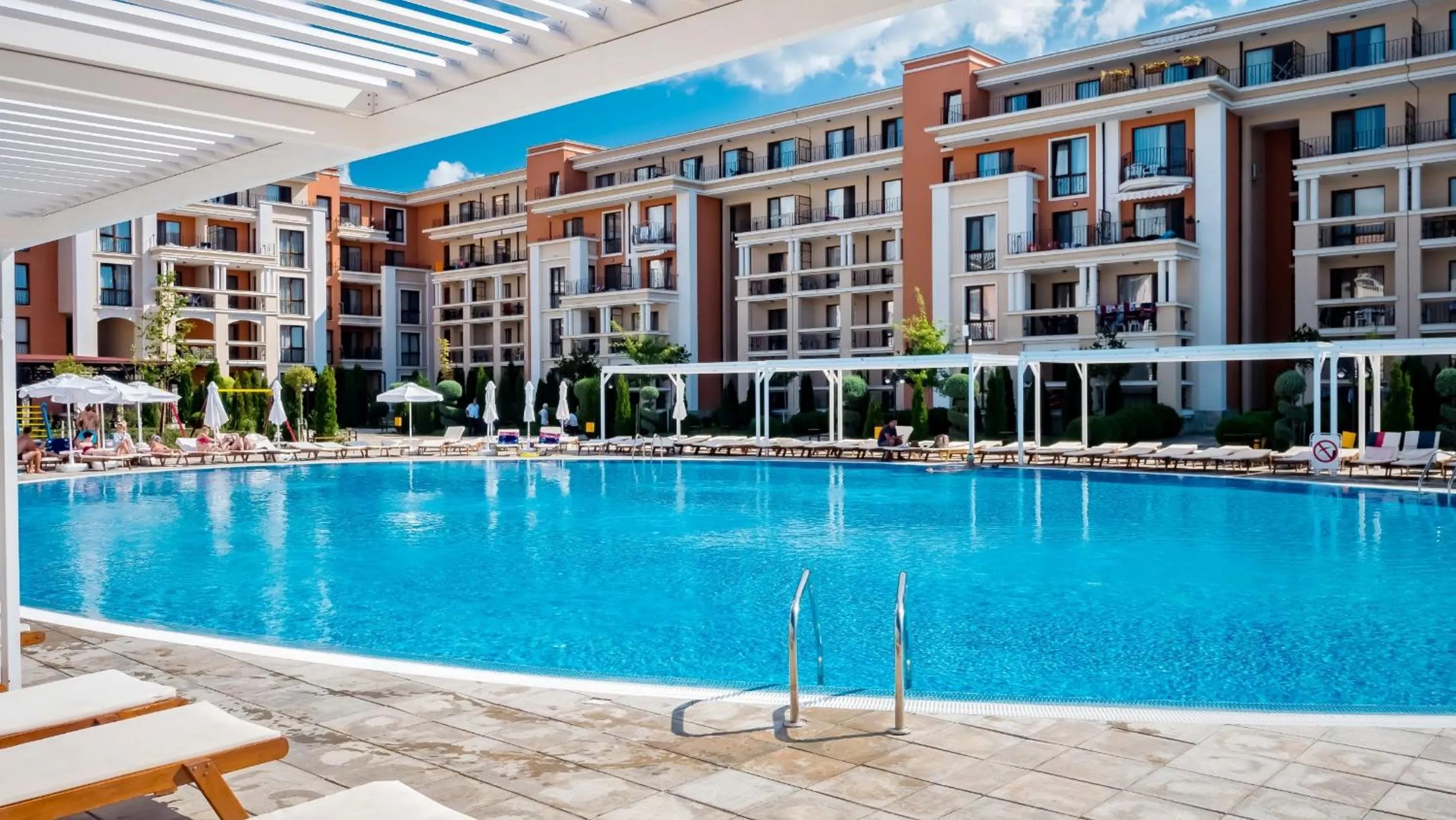 Swimming pool in Prestige Sands Resort