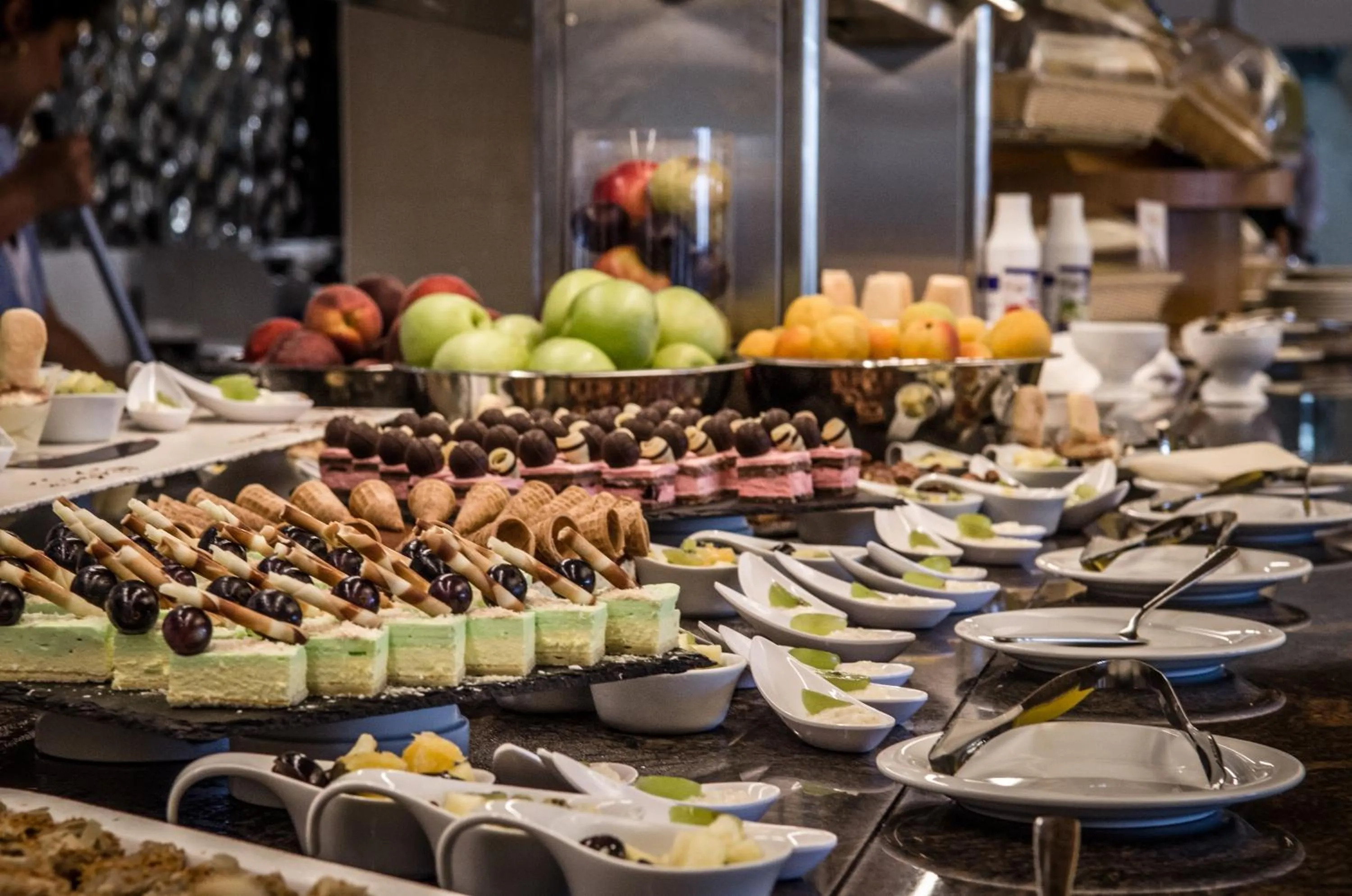 Restaurant/places to eat in Prestige Sands Resort