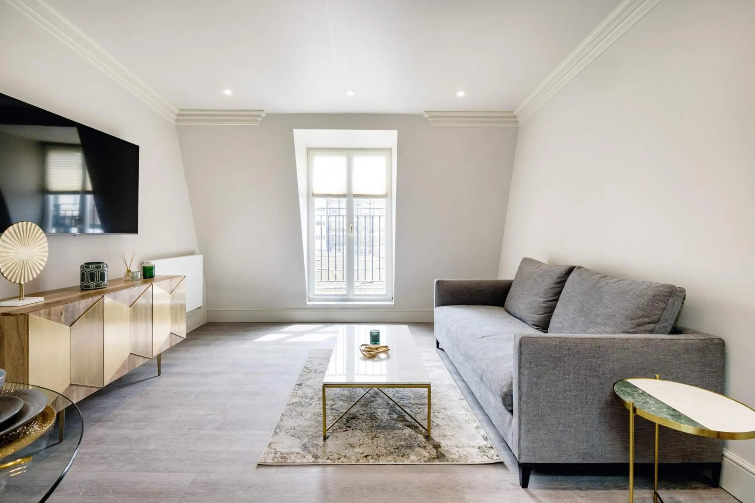 Marble Arch Suite 8