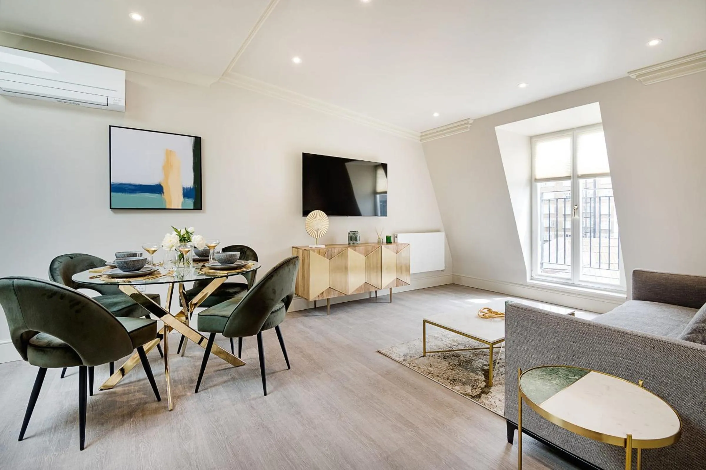 Marble Arch Suite 8