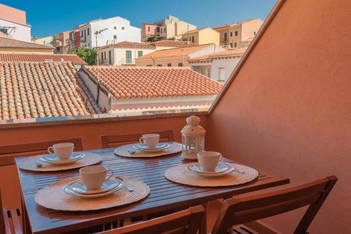 Relaxing Cristal Blu Studio sleeps 3 persons