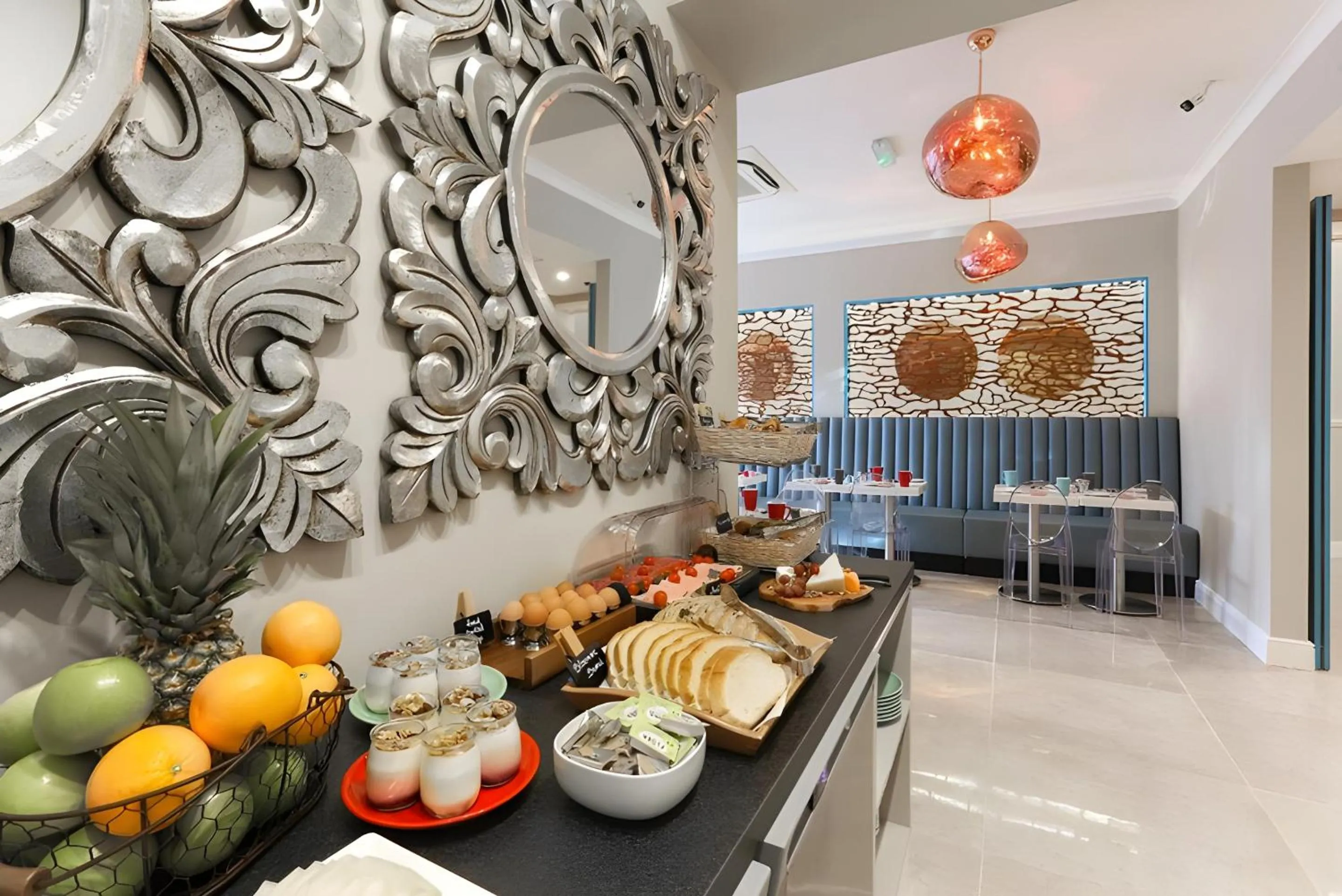 Dining area in The Chapter Hotels - London Hyde Park