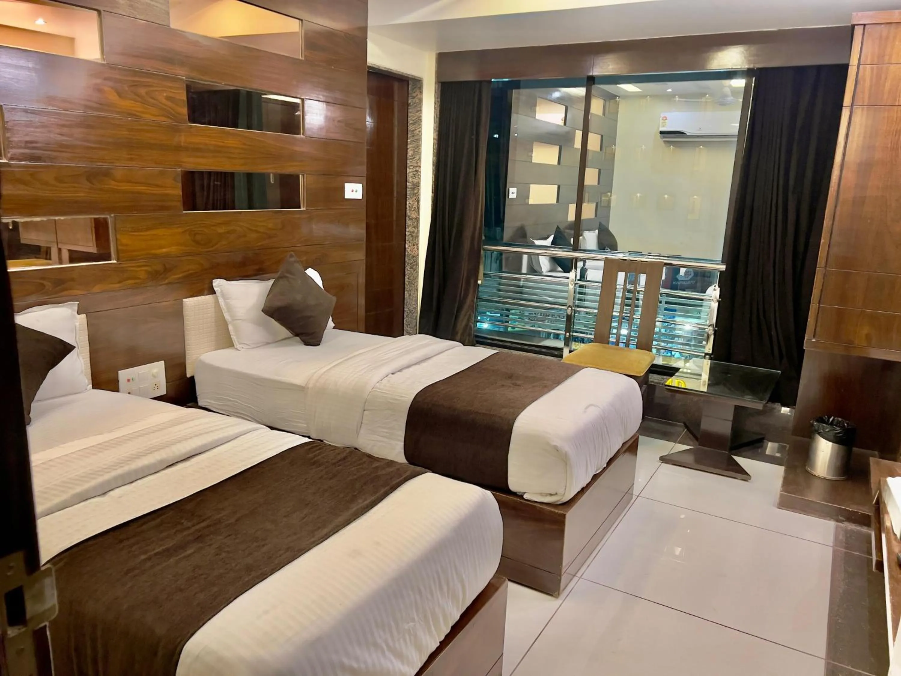 Bed in HOTEL REST INN