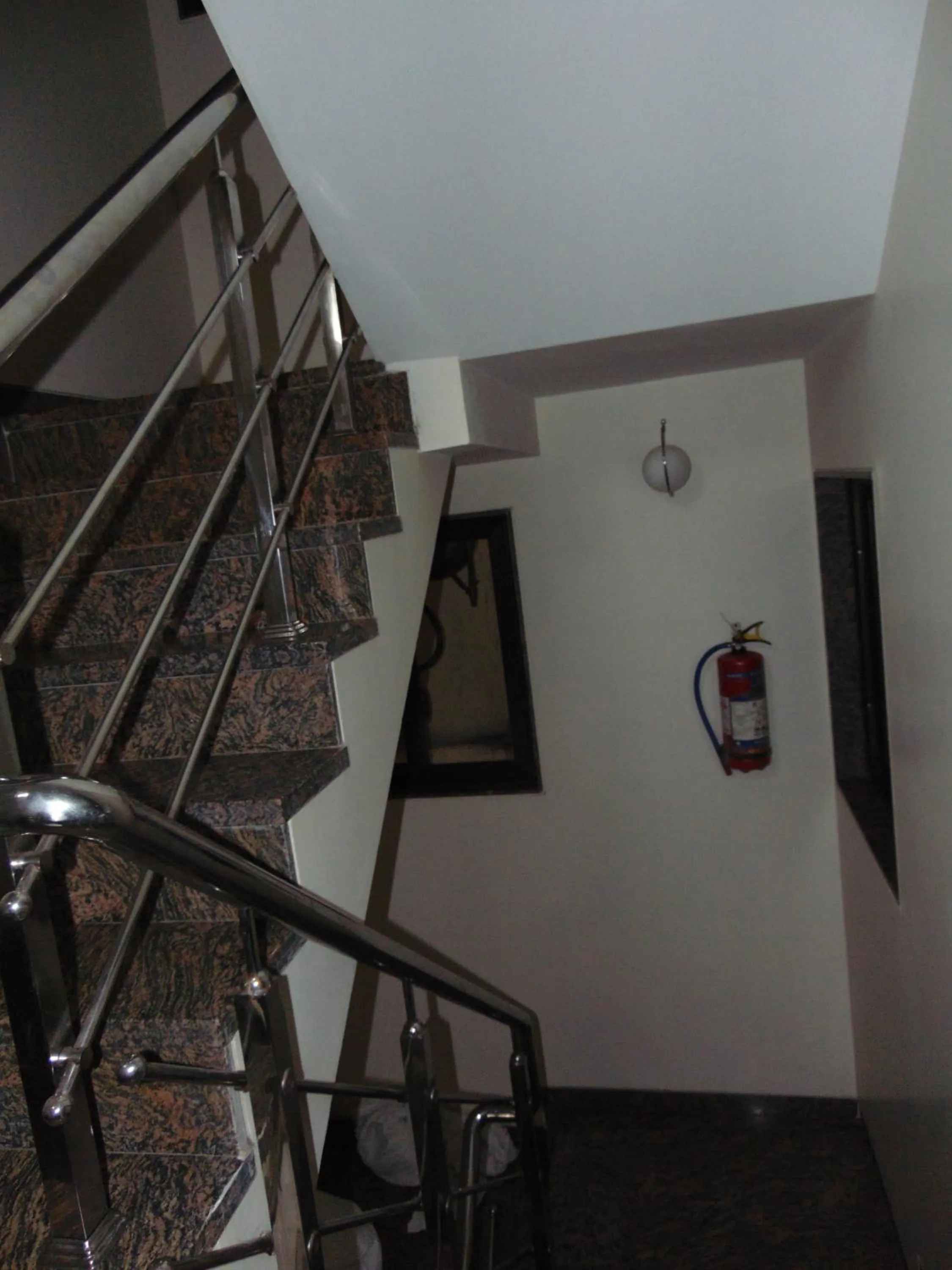 flat iron in HOTEL REST INN