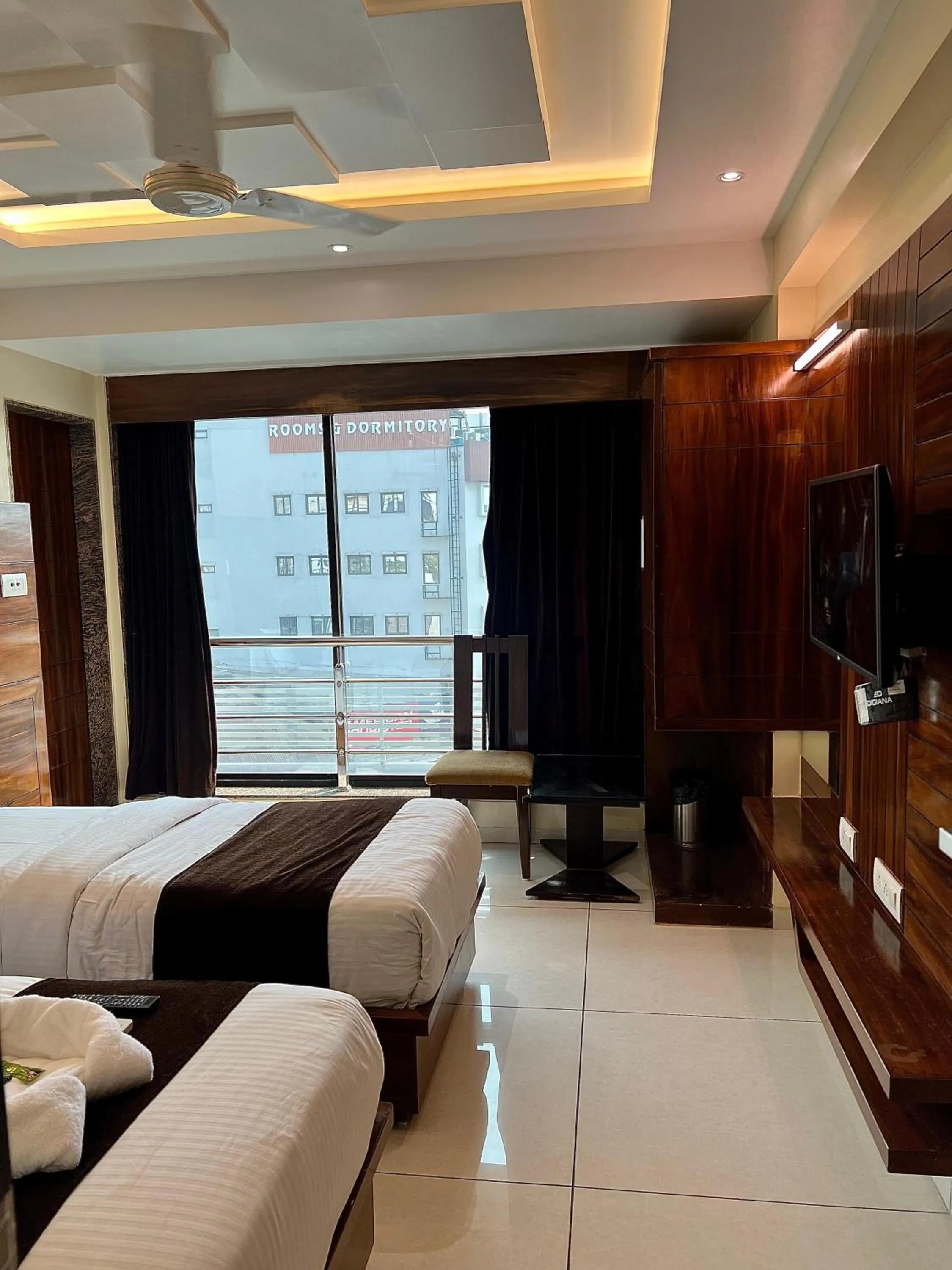 Bed in HOTEL REST INN