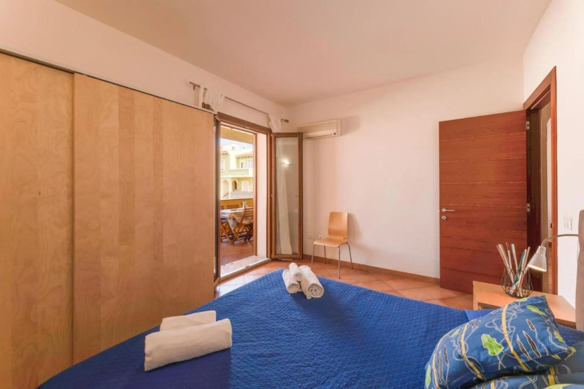 Bed in Relaxing Cristal Bedroom apartment sleeps 5 persons