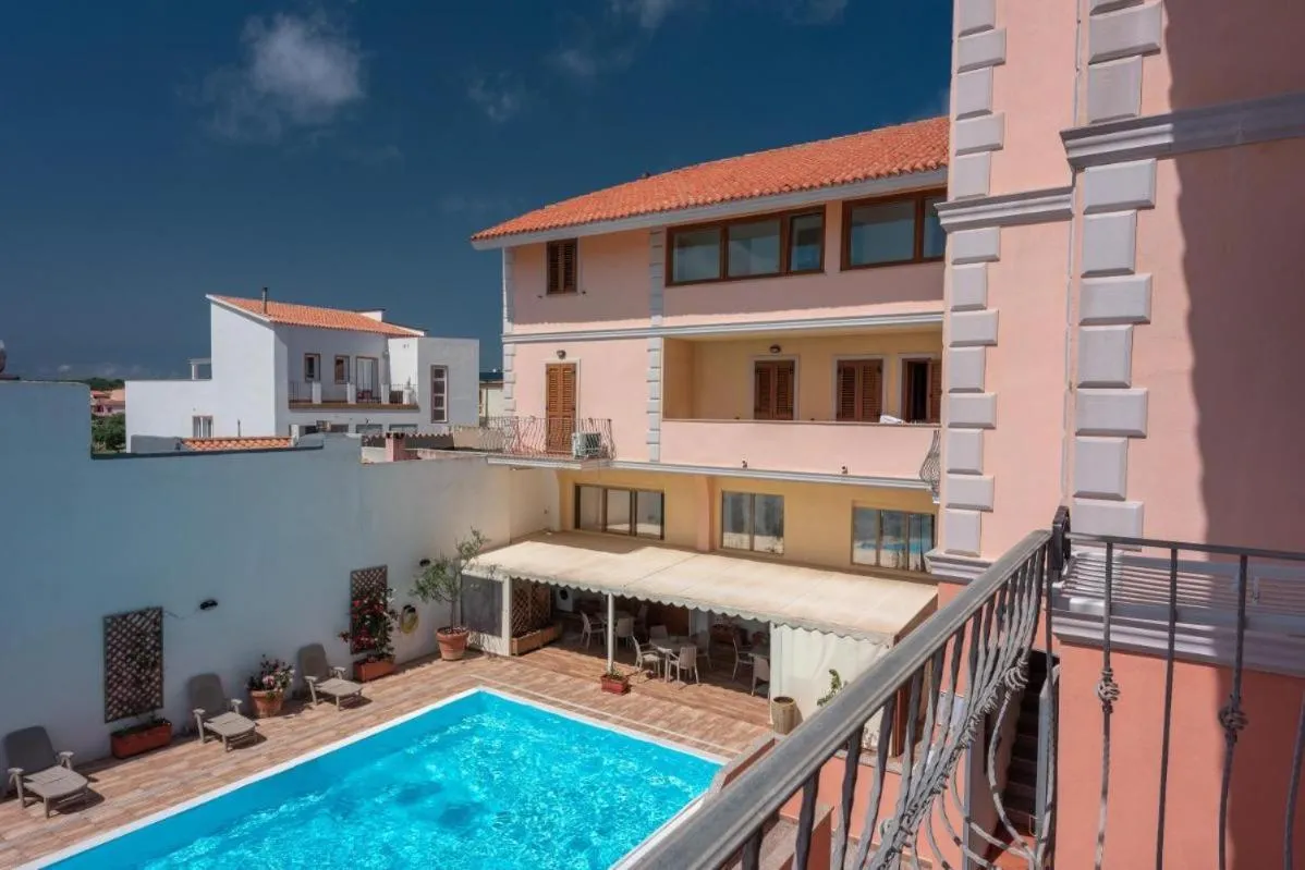 Relaxing Cristal Bedroom apartment sleeps 5 persons