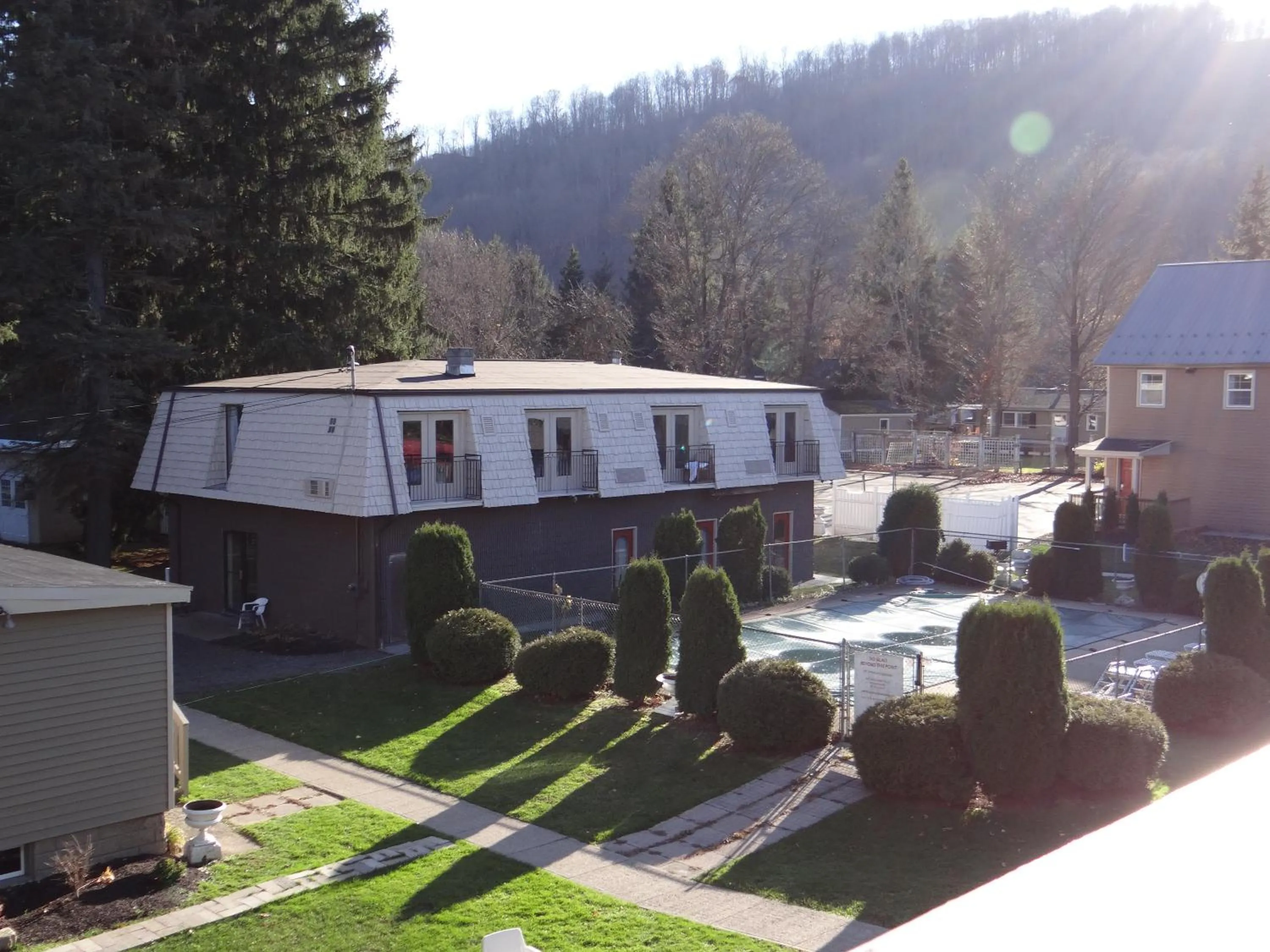 Swimming pool in Edelweiss Ski Lodge