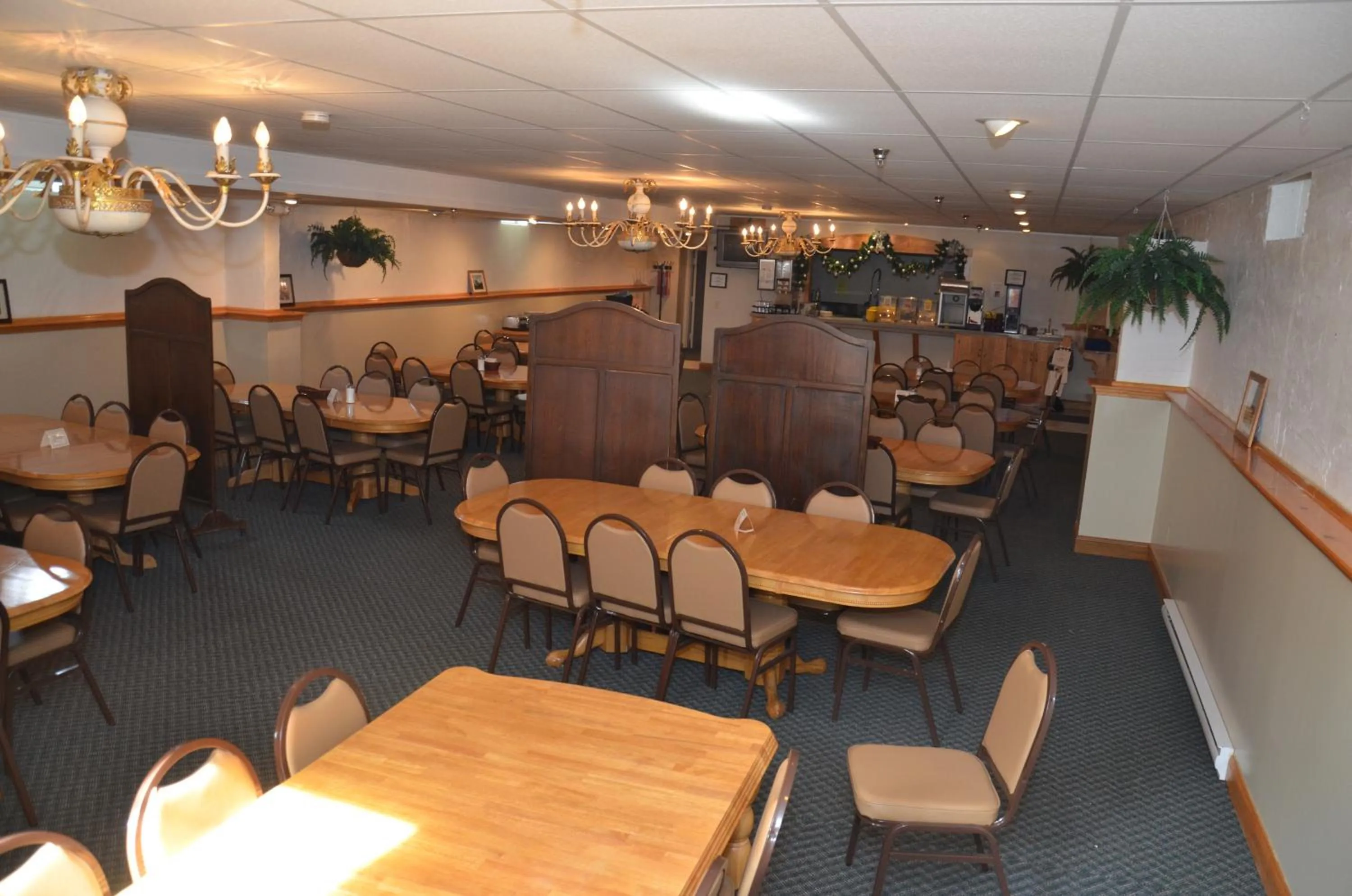 Dining area in Edelweiss Ski Lodge