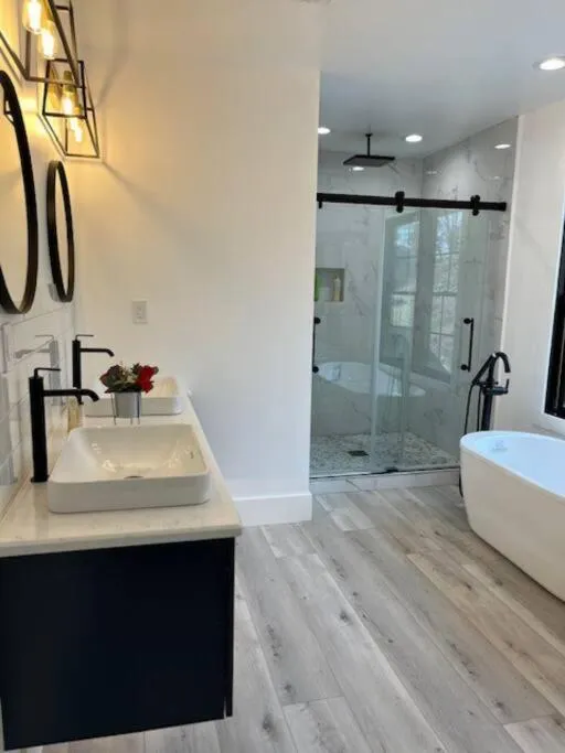 Amazing New House - Waterfront Getaway + Boat Dock