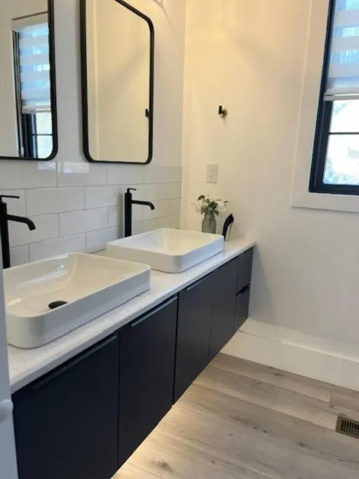 Amazing New House - Waterfront Getaway + Boat Dock