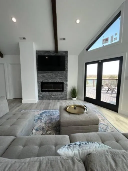 Amazing New House - Waterfront Getaway + Boat Dock