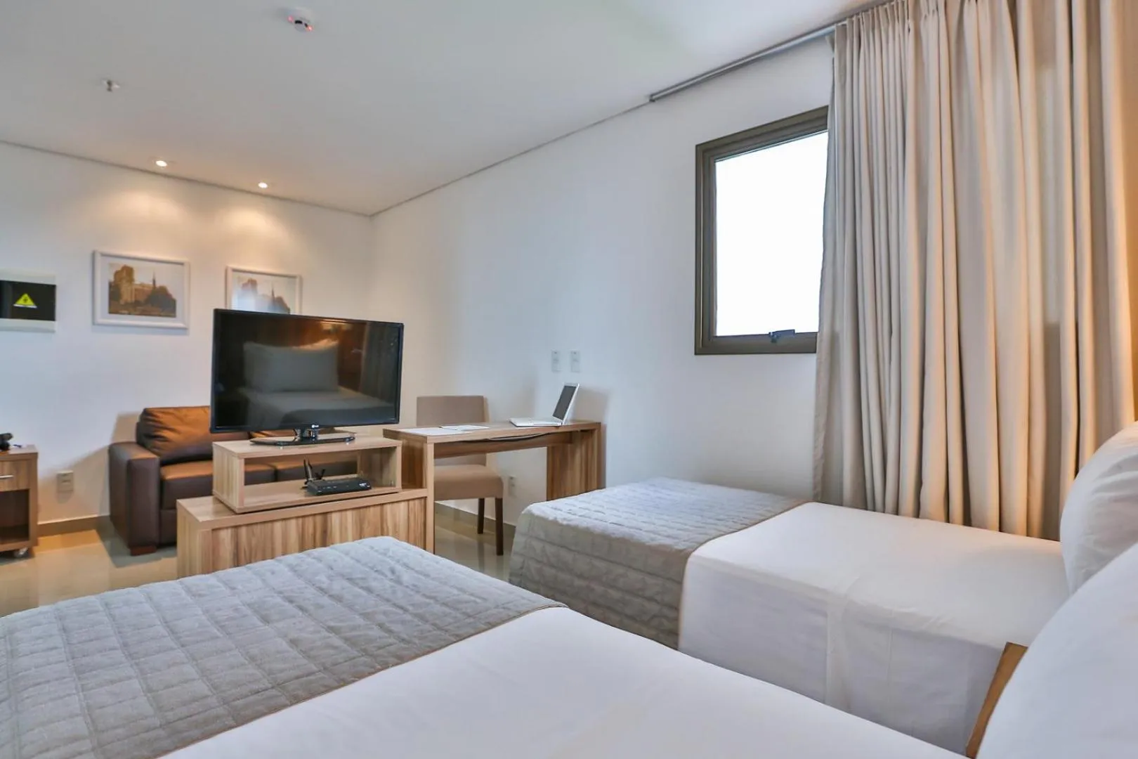 Bed in MG Flats & Residence