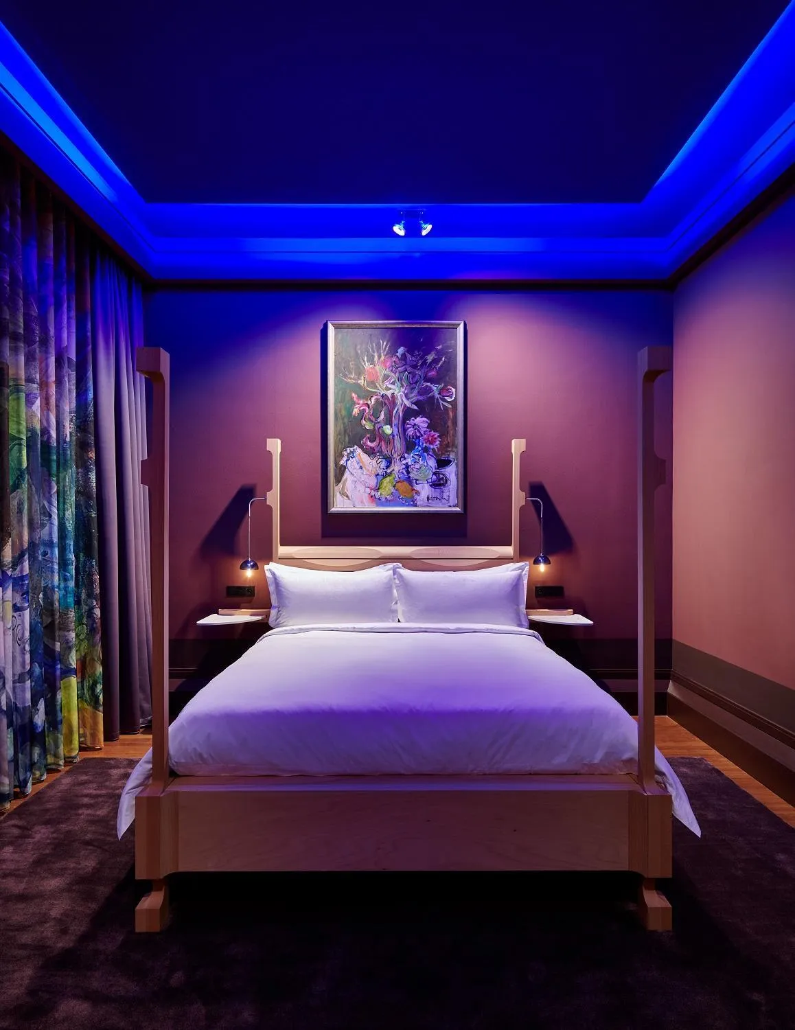 Bed in De L’Europe Amsterdam – The Leading Hotels of the World