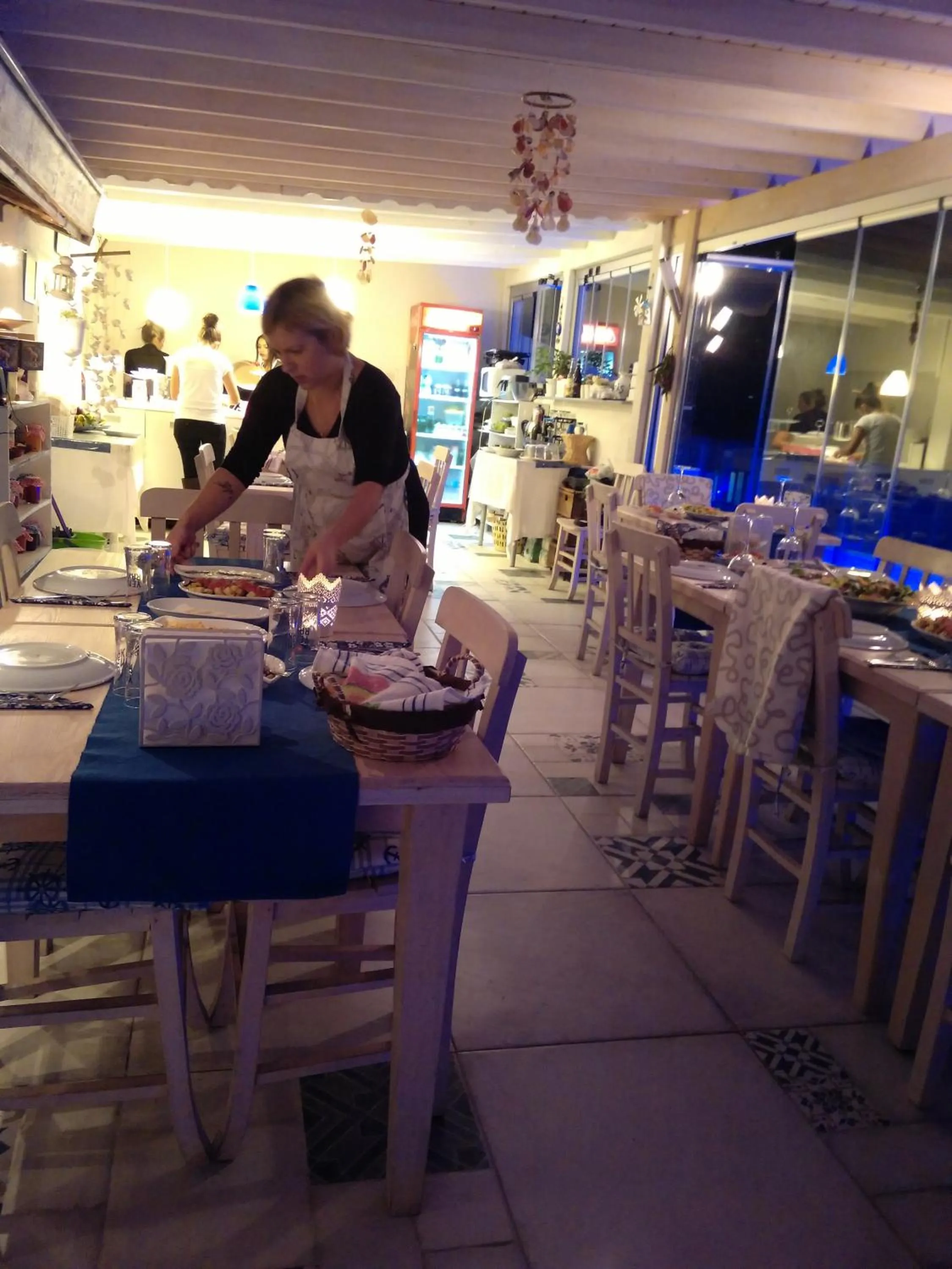 Restaurant/places to eat in The City Residence Hotel