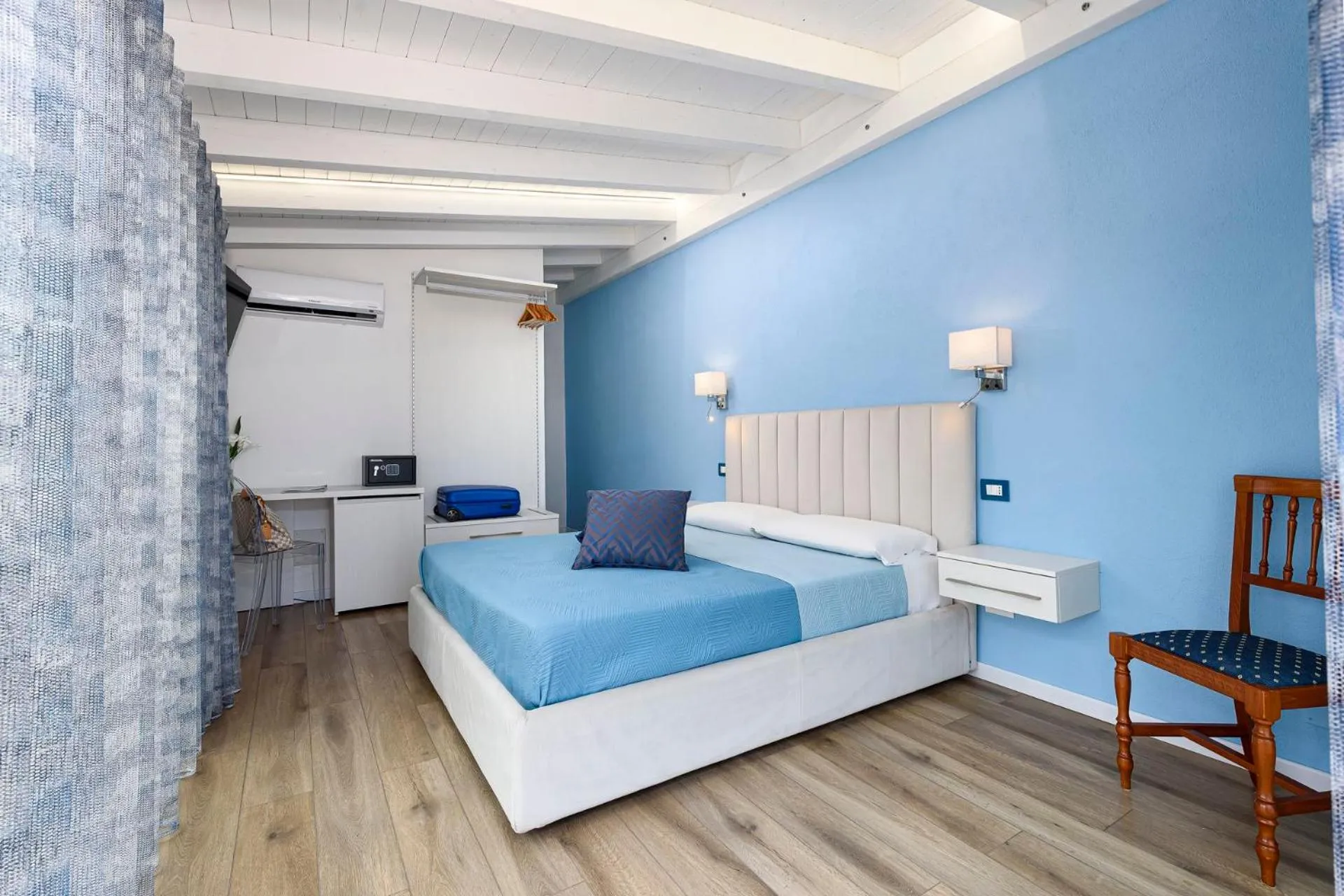 Photo of the whole room, Bed in Araba Fenice Hotel