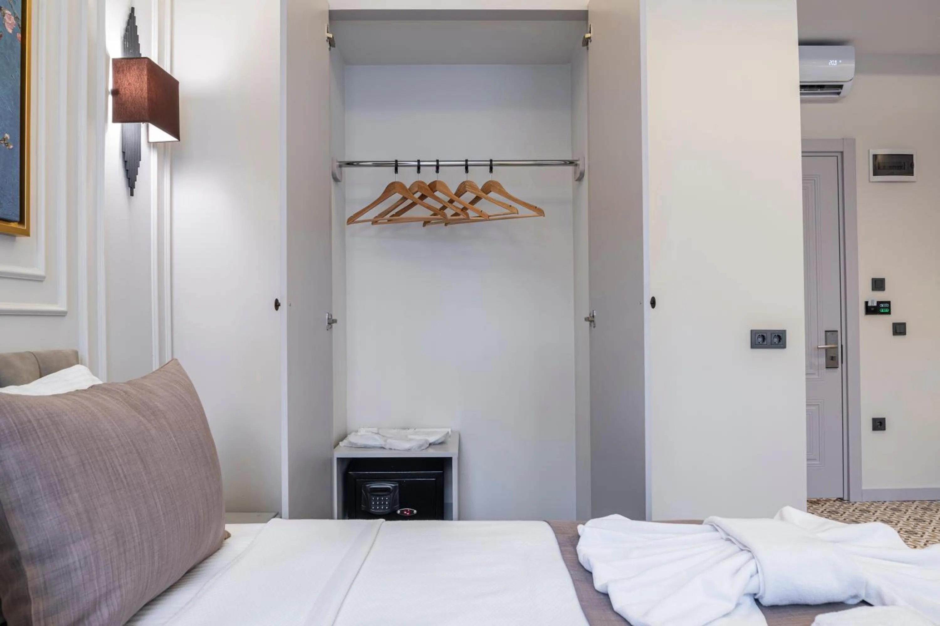 Bed in Pera Luna Premium Hotel