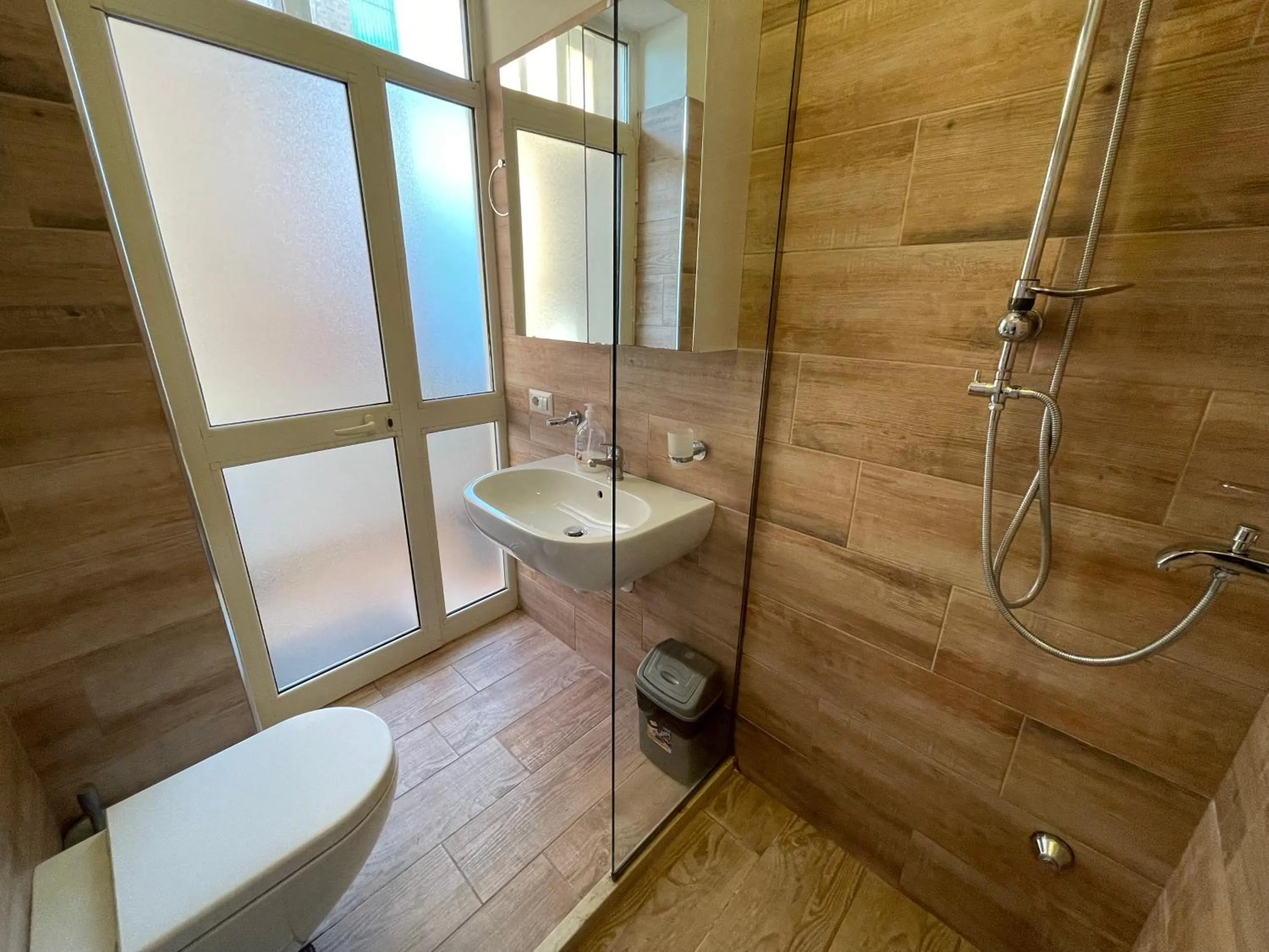 Bathroom in Myslym Shyri's Apartments