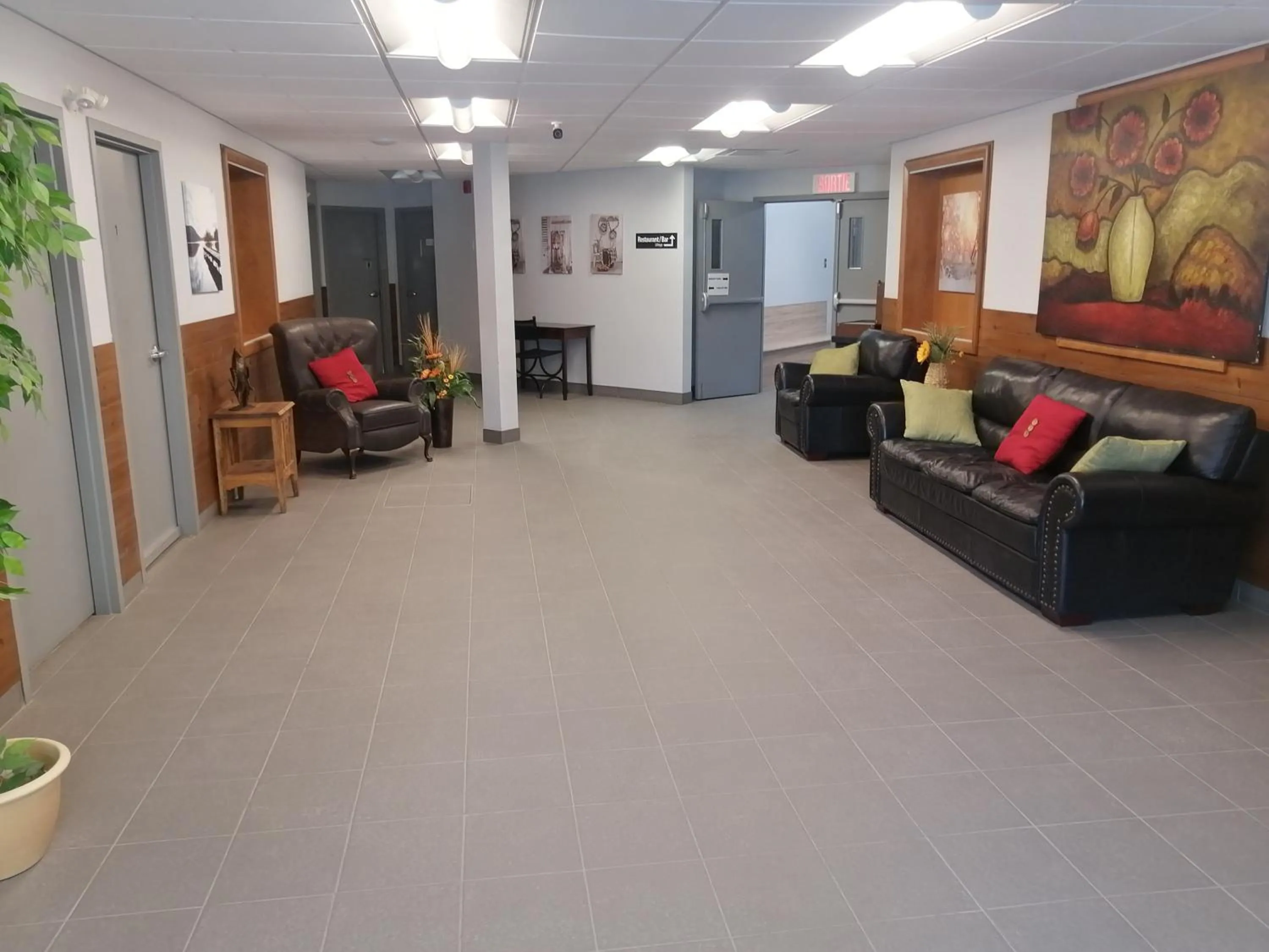 Seating area in Parc du Mont-Citadelle